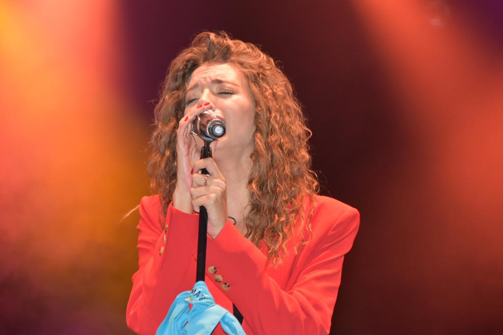 Actuación de Ana Guerra 