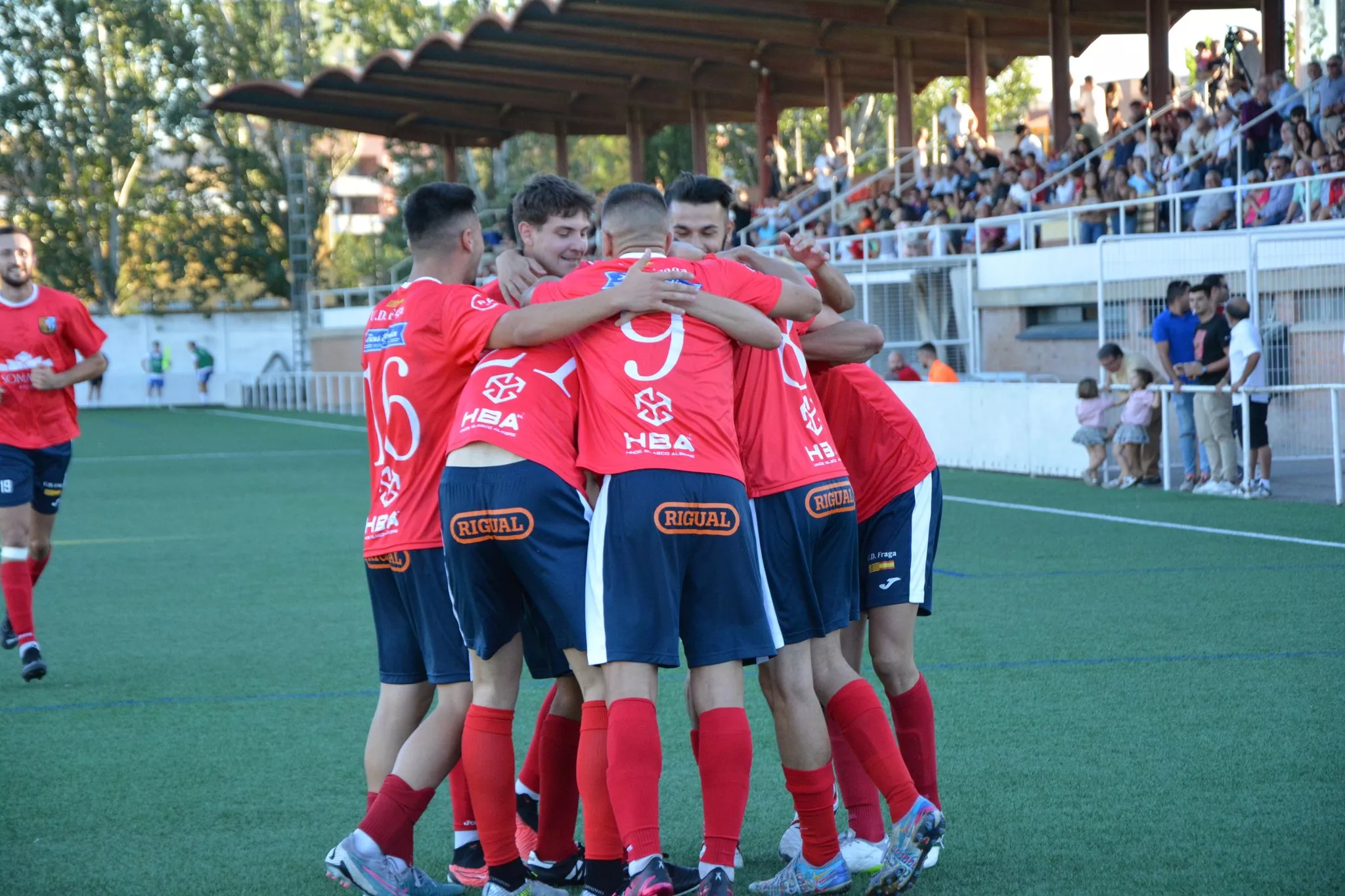 El Fraga celebra uno de los goles ante el Borja. El Fraga celebra uno de los goles ante el Borja.