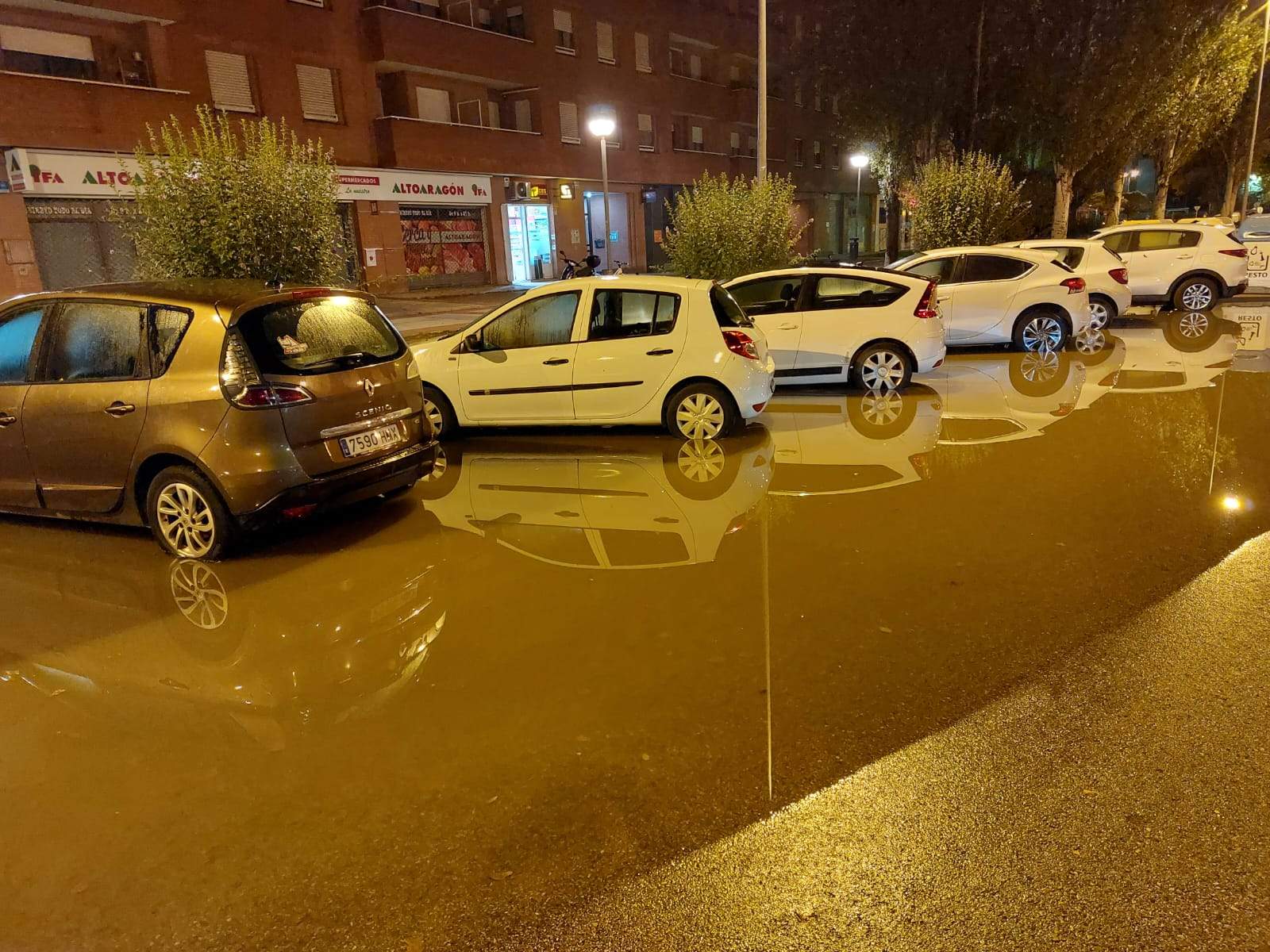 La lluvia ha caído con intensidad en Huesca capital