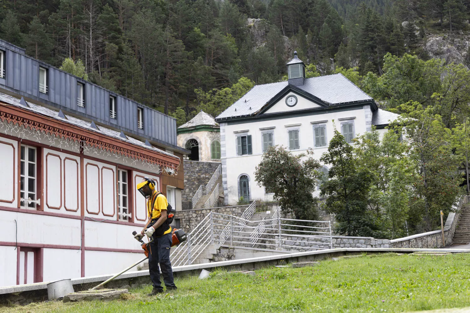 Valentia Emplea, realizando trabajos en Panticosa.