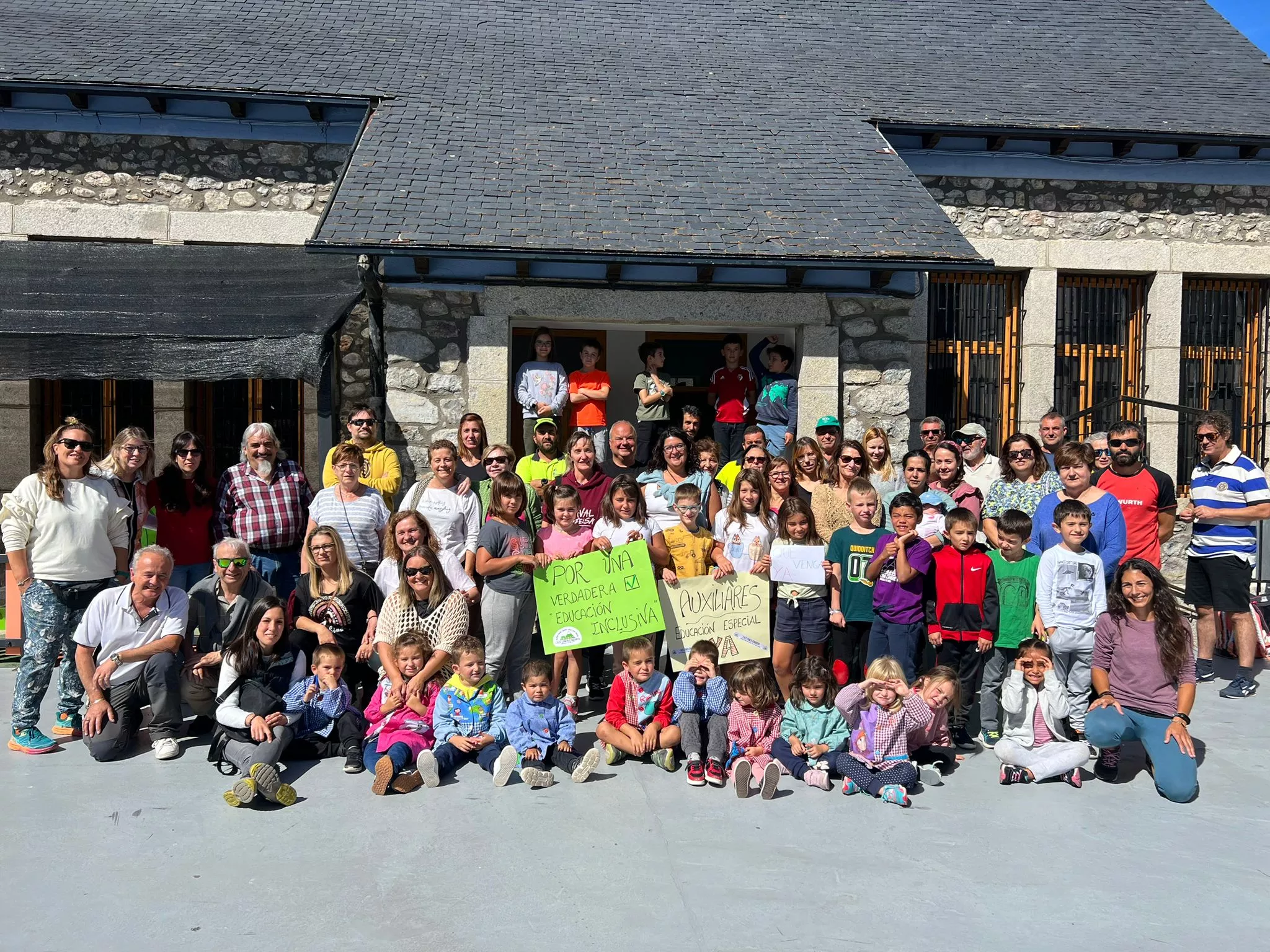 Imagen de archivo de una movilización del CRA Cinca Cinqueta para pedir apoyos para alumnado necesidades especiales.