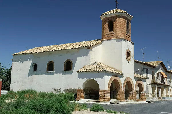 Iglesia de Huerrios, uno de los barrios rurales de Huesca