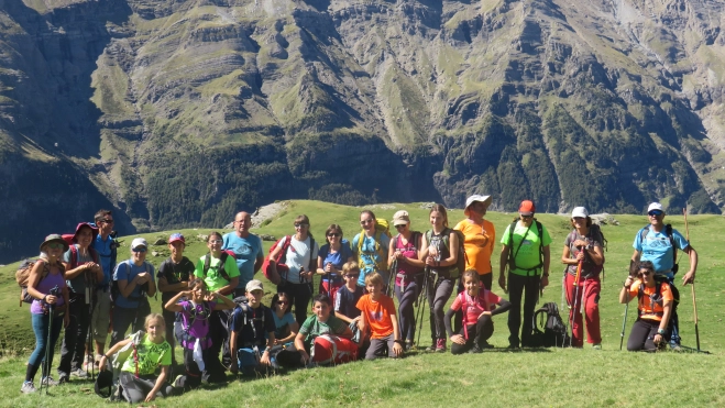 uno de los grupos en el llano de la estiva uno de los grupos en el llano de la estiva