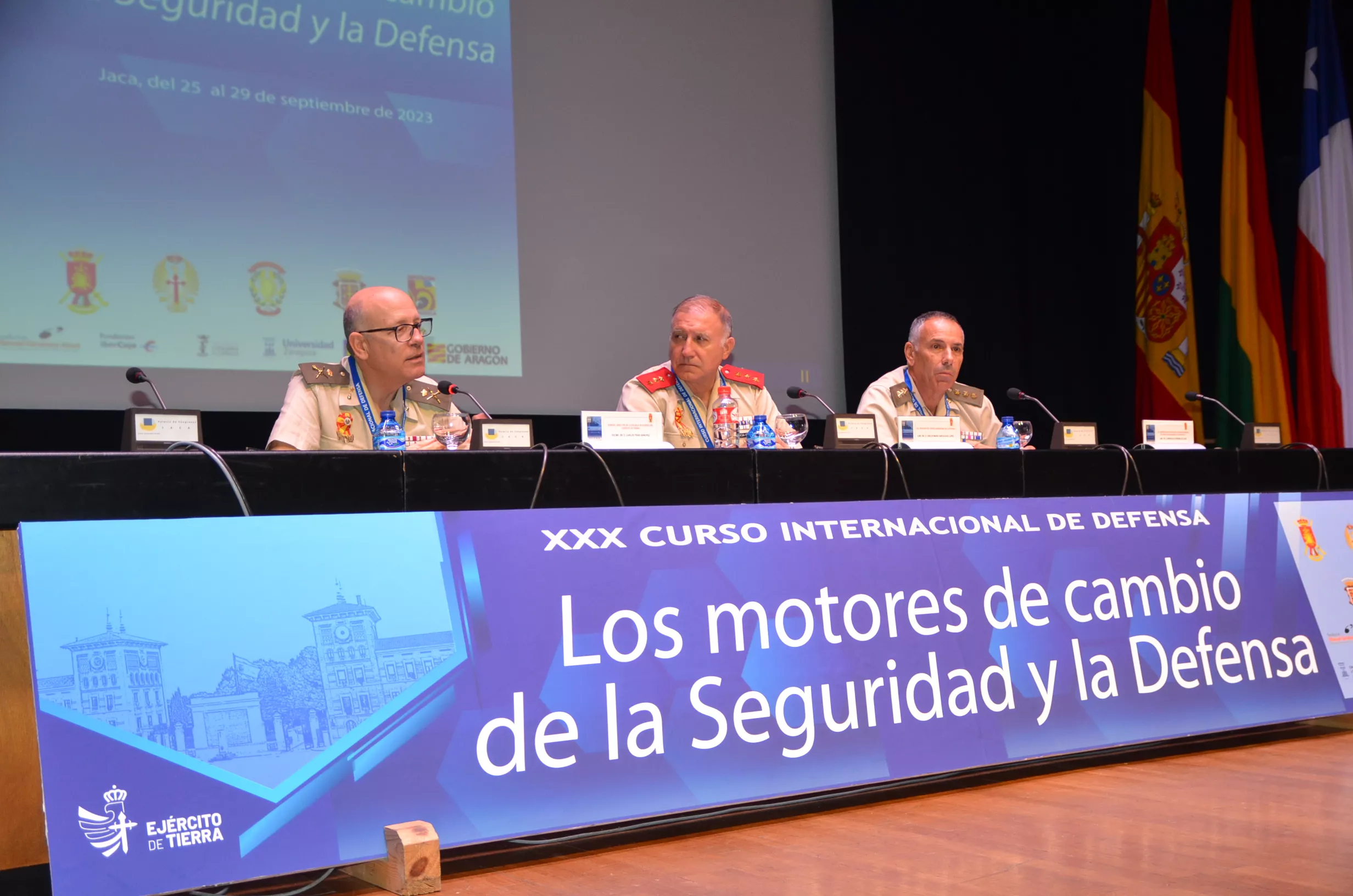 El Curso de Defensa de Jaca analiza el conflicto como motor de cambio y las operaciones multidominio.