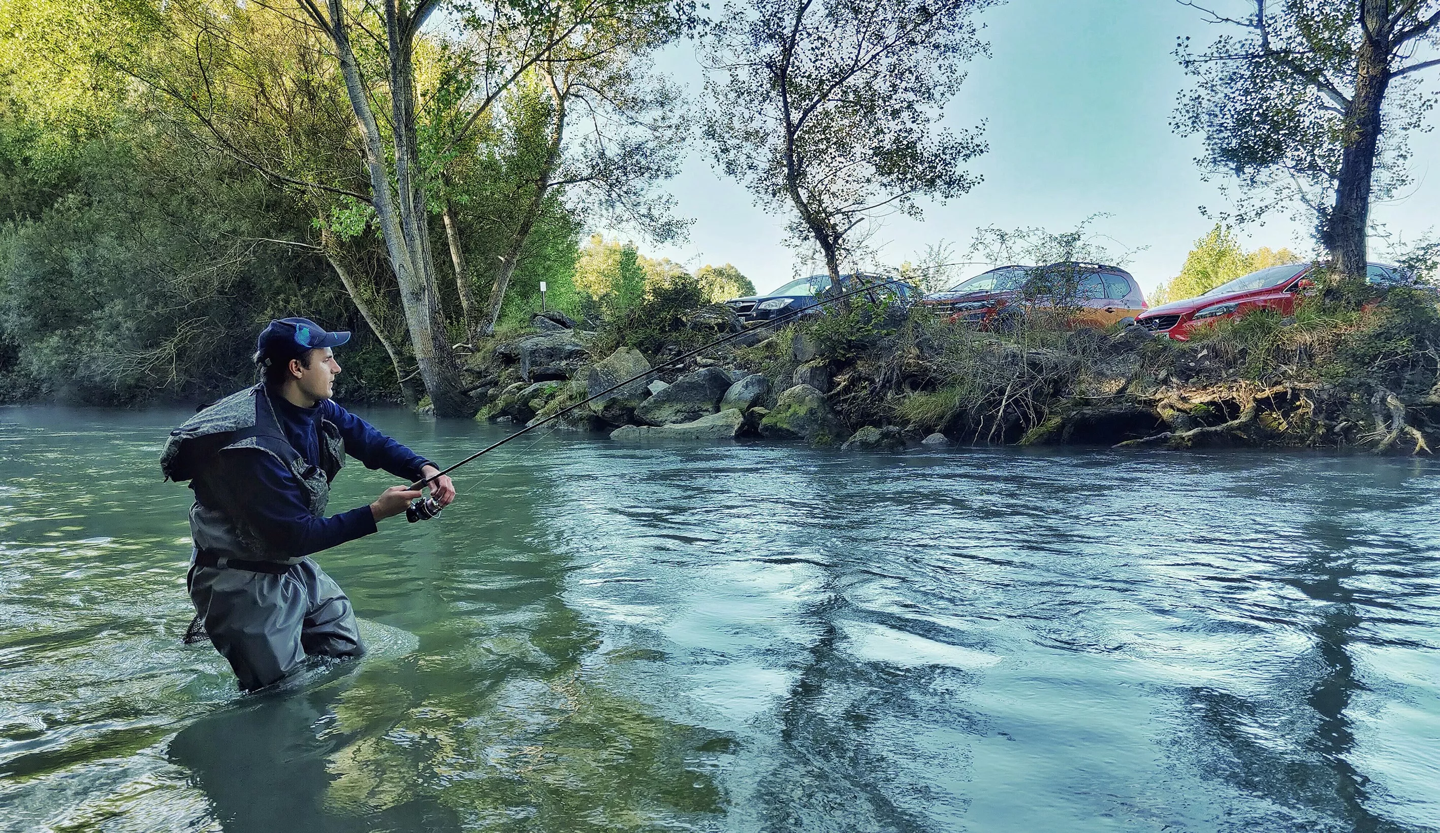 Rubén Español cobrando una trucha