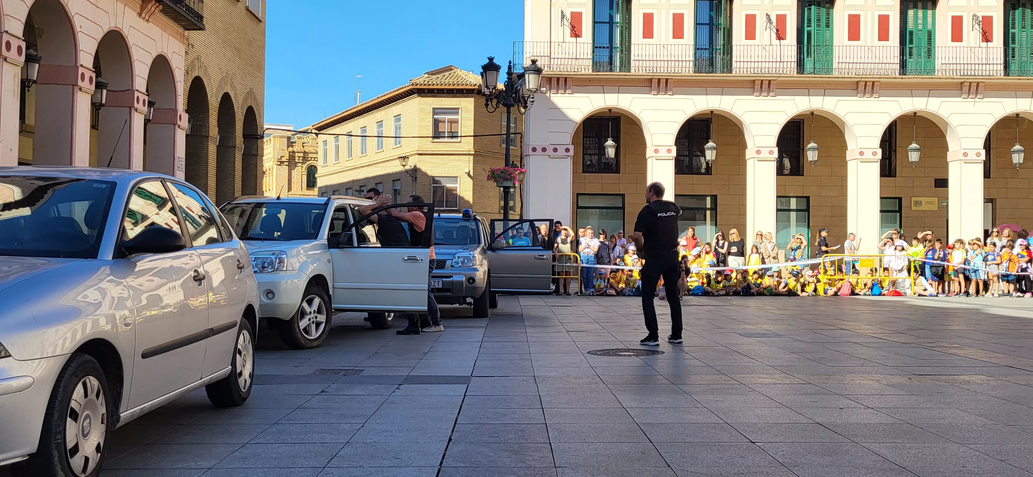 Exhibición de medio y especialidades policiales en Huesca. Foto Mercedes Manterola