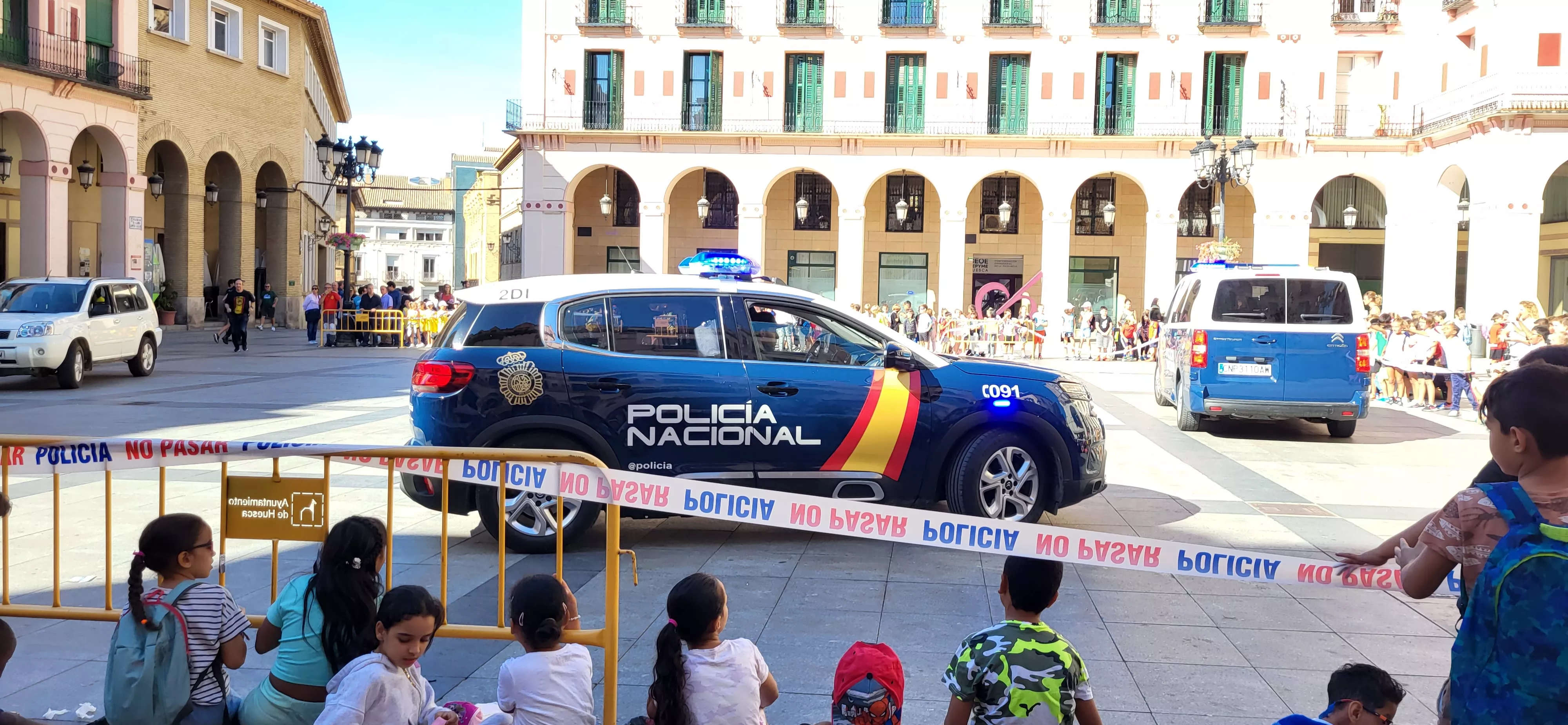 Exhibición de medio y especialidades policiales en Huesca. Foto Mercedes Manterola
