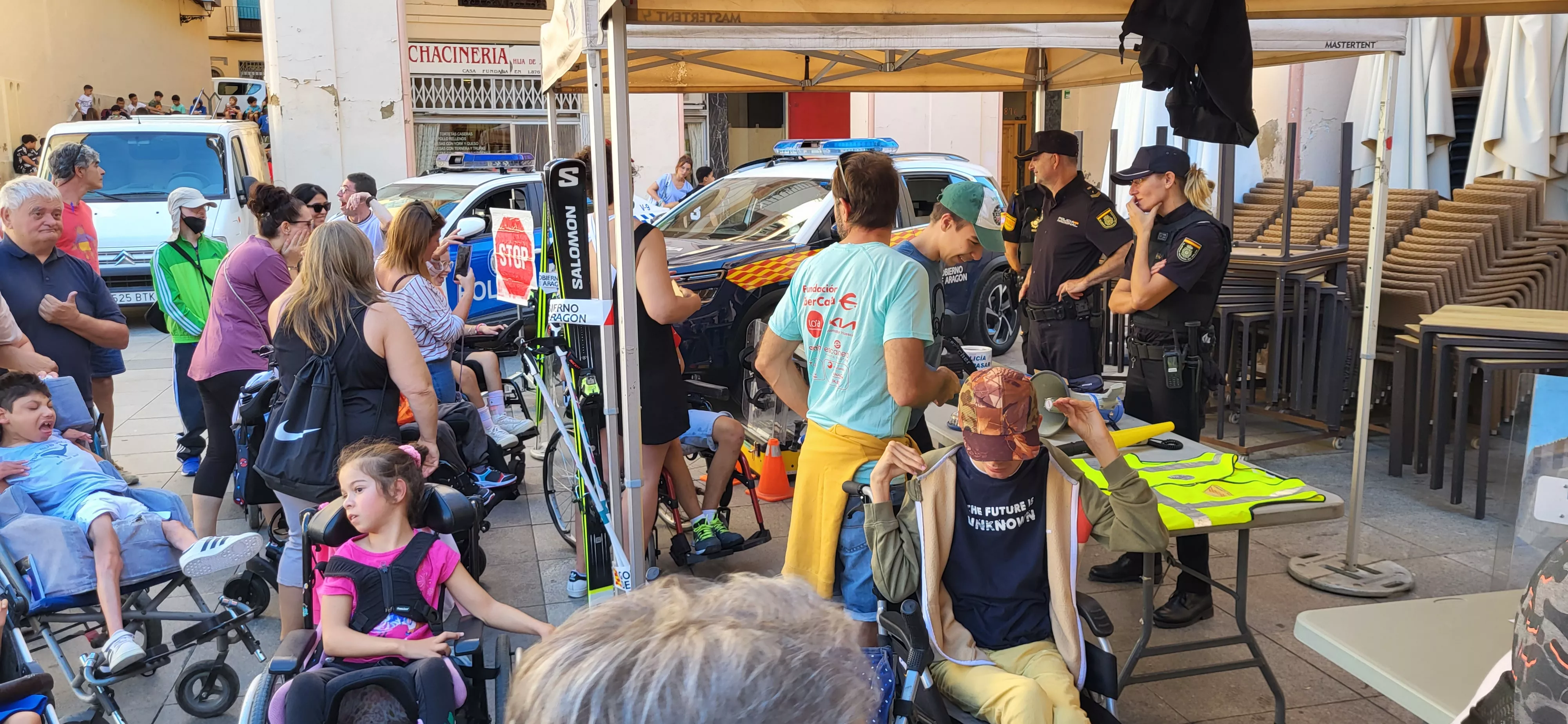 Exhibición de medio y especialidades policiales en Huesca. Foto Mercedes Manterola