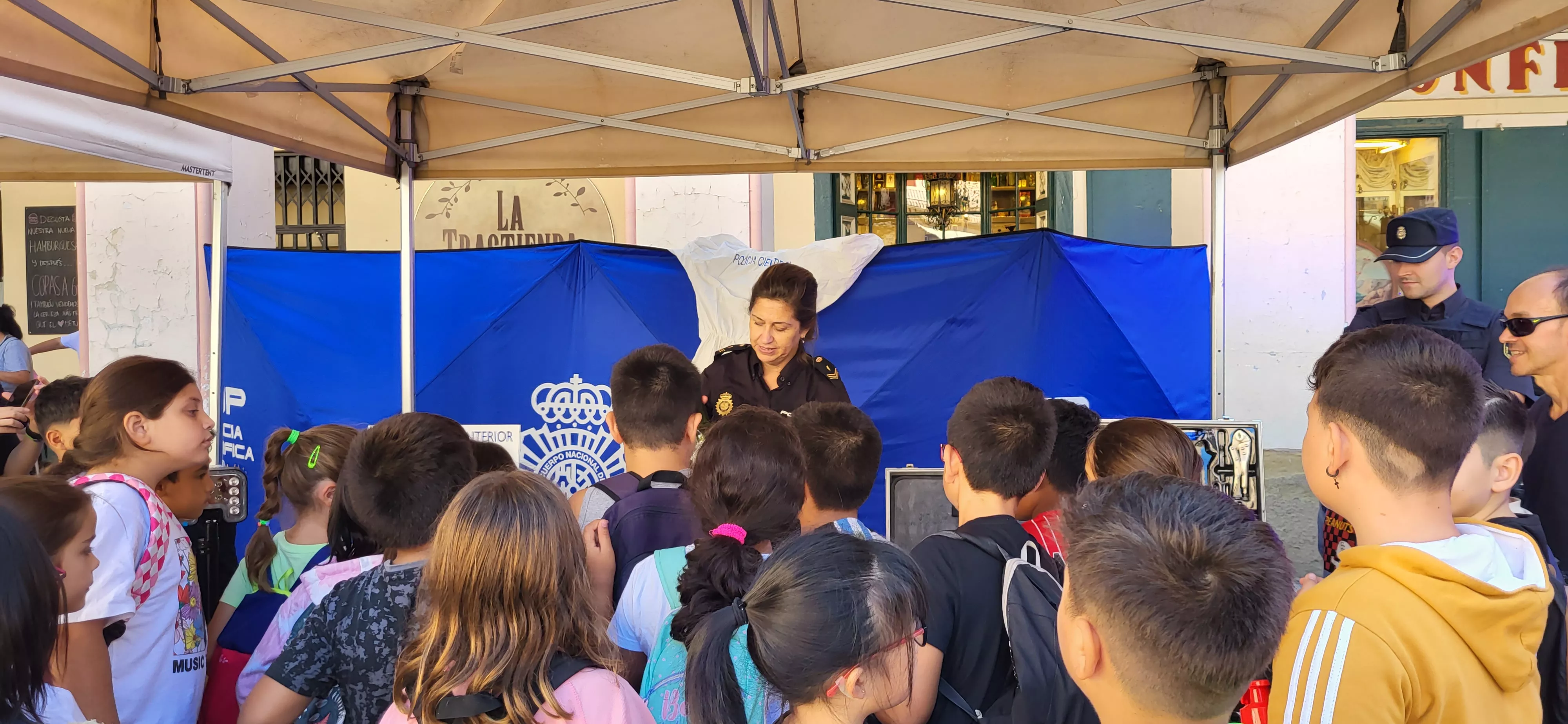 Exhibición de medio y especialidades policiales en Huesca. Foto Mercedes Manterola