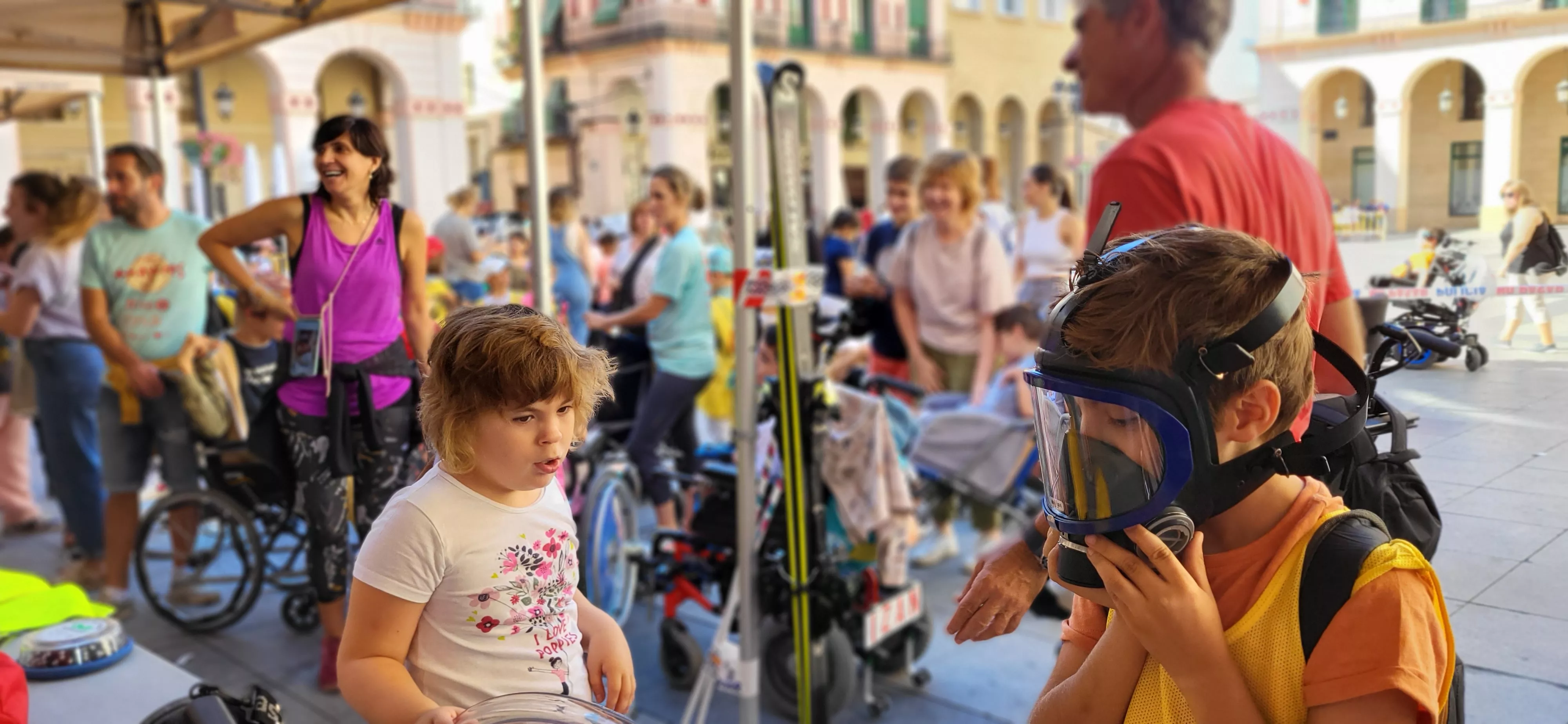 Exhibición de medio y especialidades policiales en Huesca. Foto Mercedes Manterola