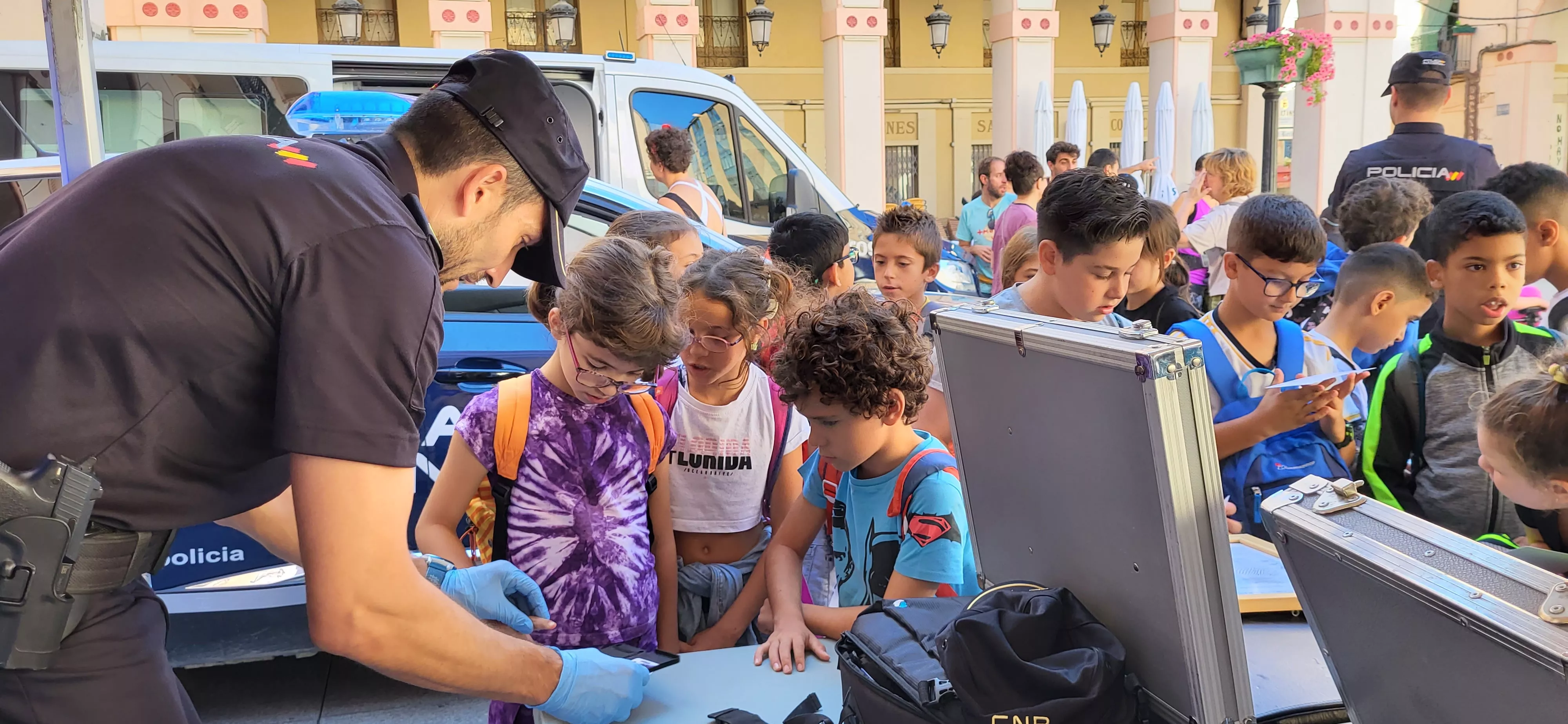 Exhibición de medio y especialidades policiales en Huesca. Foto Mercedes Manterola