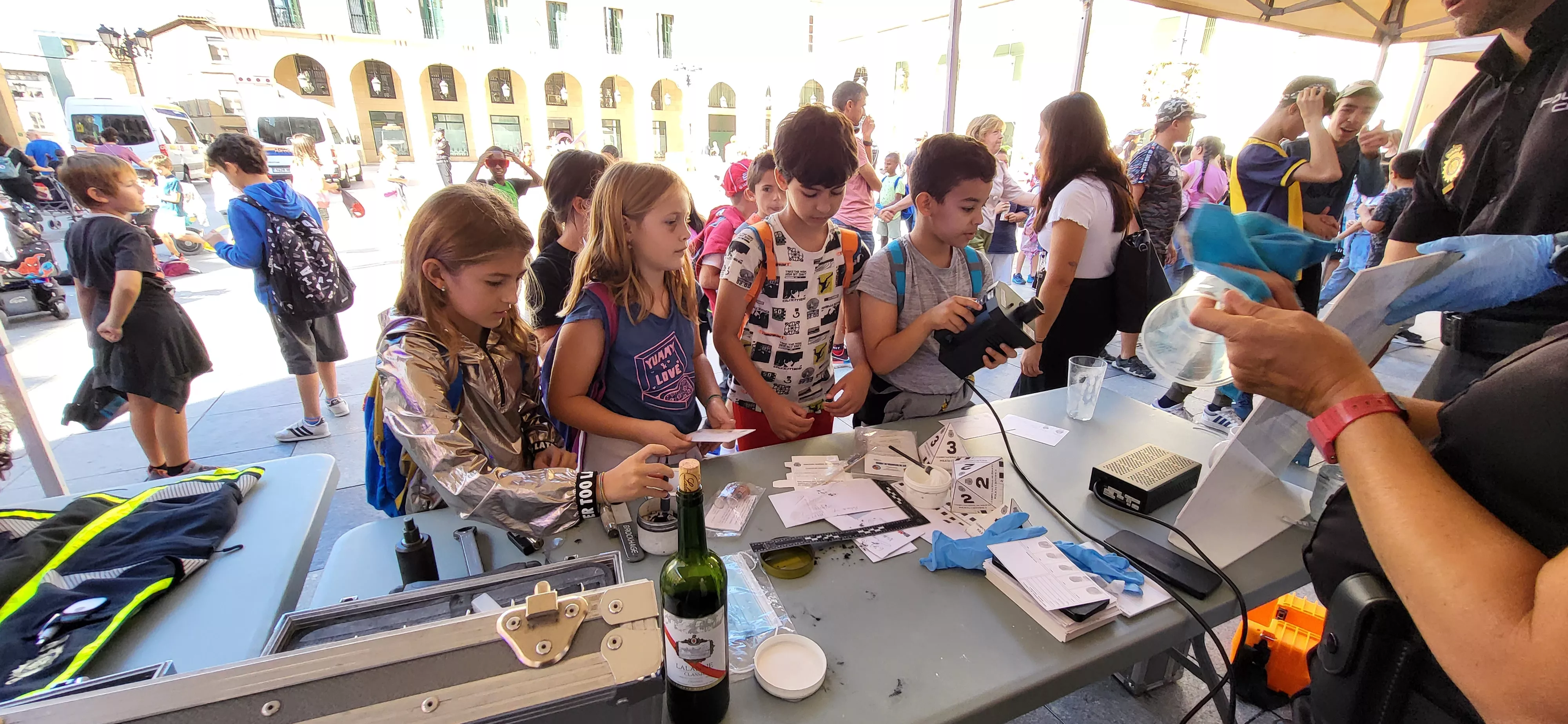 Exhibición de medio y especialidades policiales en Huesca. Foto Mercedes Manterola