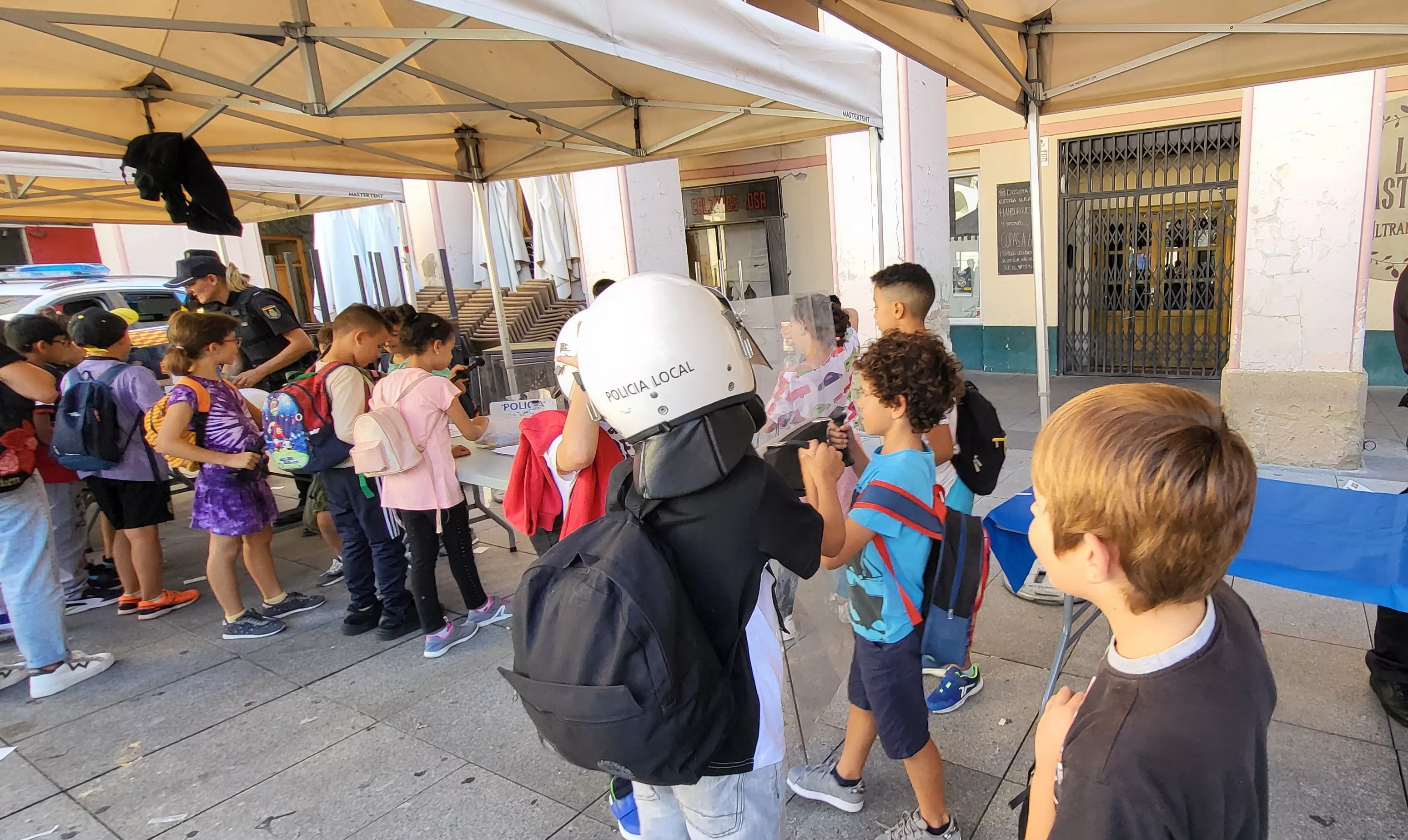 Exhibición de medio y especialidades policiales en Huesca. Foto Mercedes Manterola