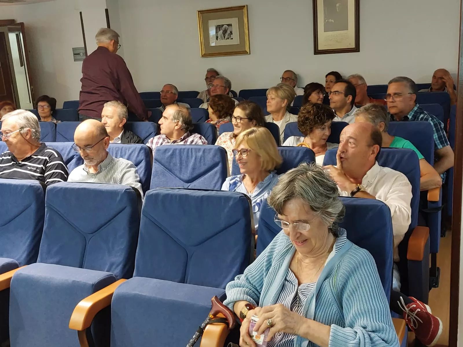 Lectura del Discurso de Ingreso en Asemeya de Ángel Escolán Gelos