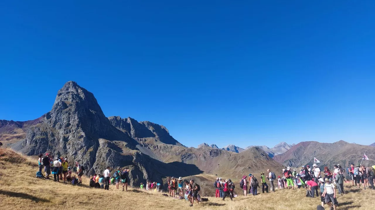 Imagen de la marcha reivindicativa a Canal Roya.