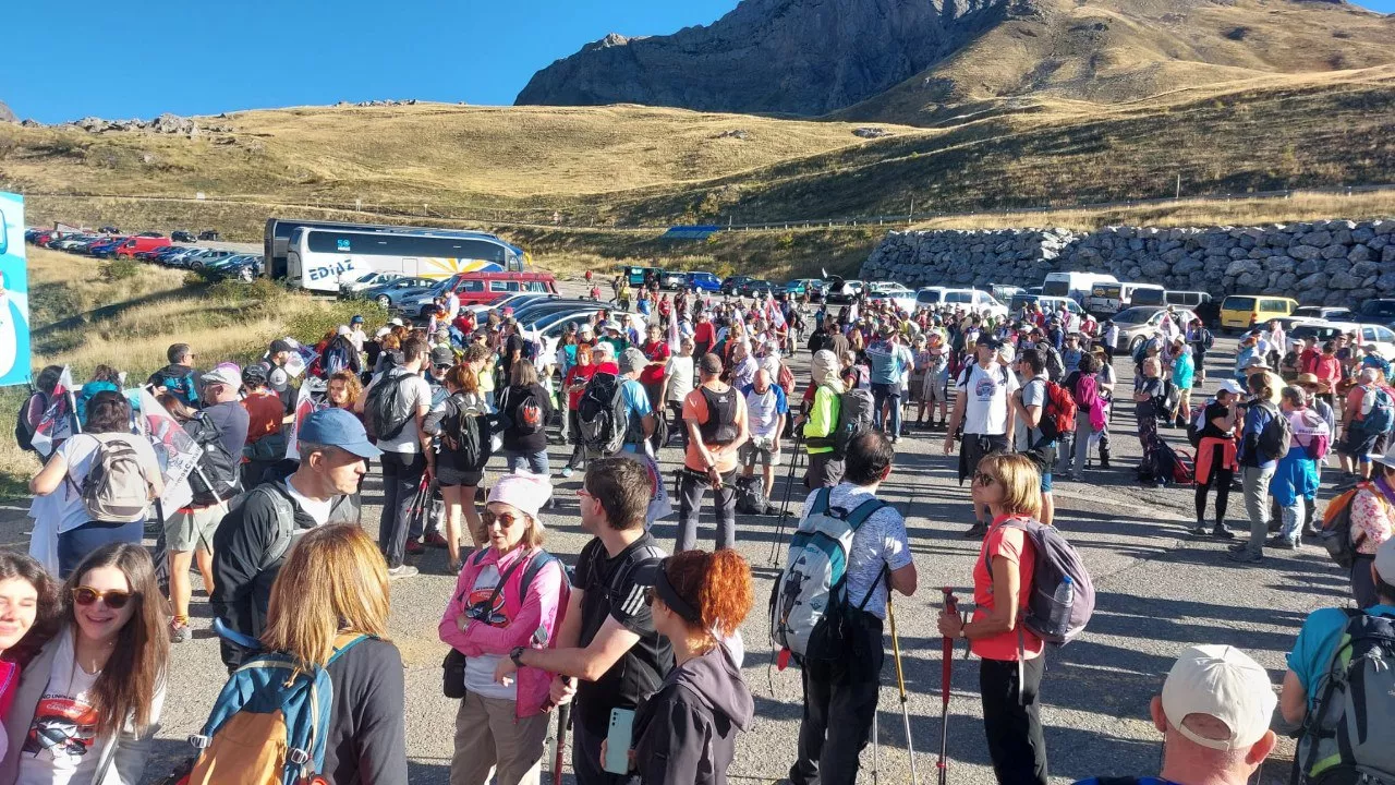  Marcha reivindicativa al collado de Canal Roya.