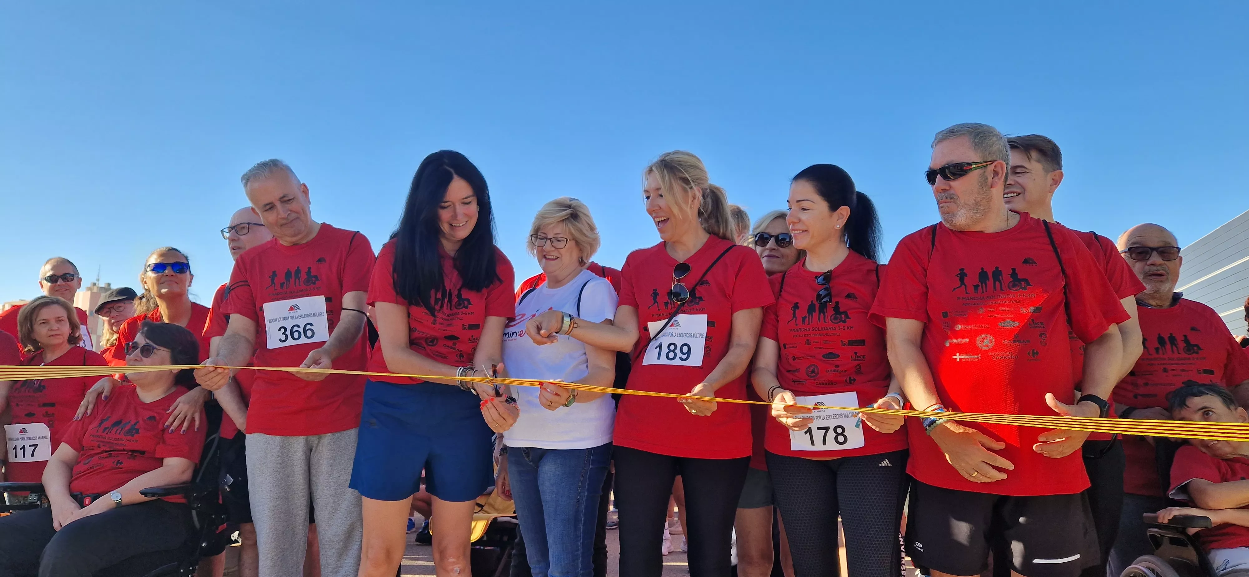 I Marcha por la Esclerosis Múltiple en Huesca. Foto Myriam Martínez 