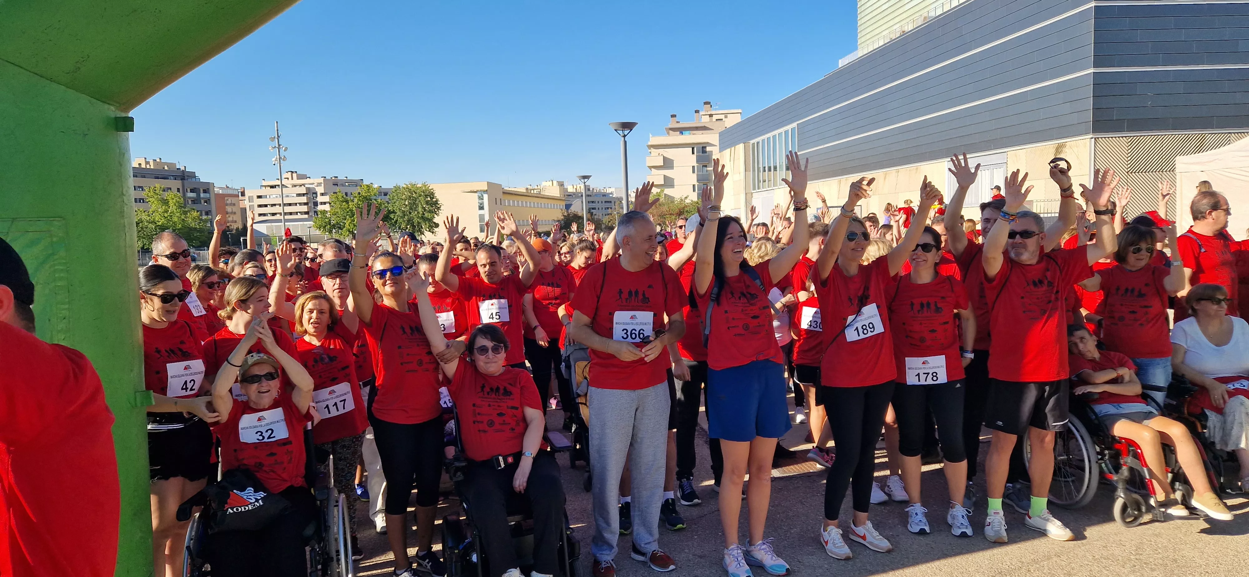 I Marcha por la Esclerosis Múltiple en Huesca. Foto Myriam Martínez 