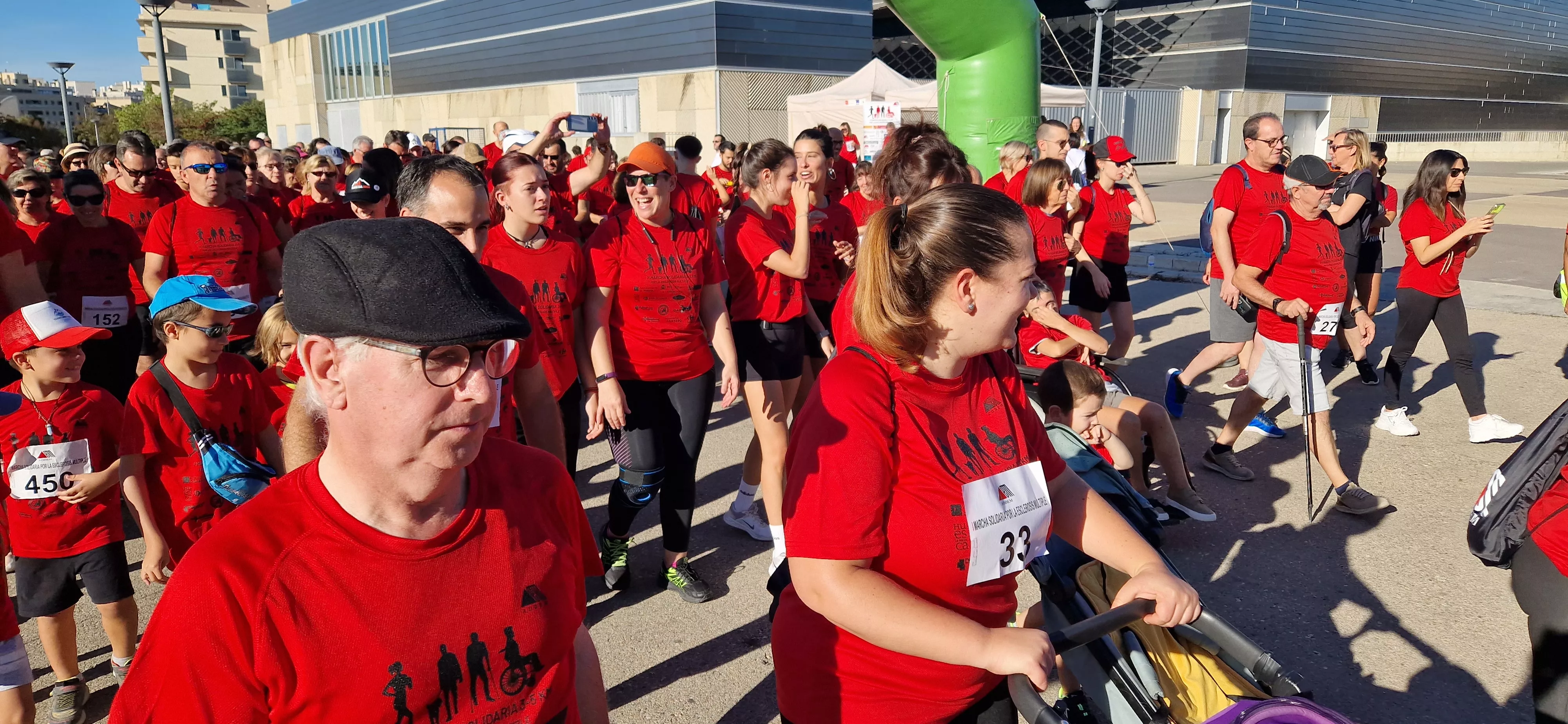 I Marcha por la Esclerosis Múltiple en Huesca. Foto Myriam Martínez 