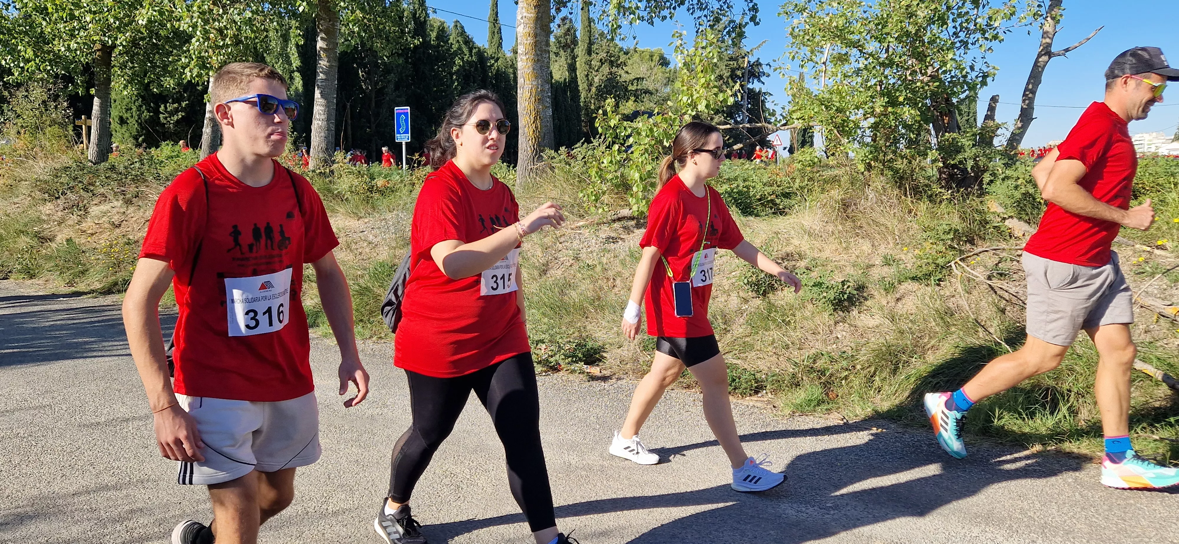 I Marcha por la Esclerosis Múltiple en Huesca. Foto Myriam Martínez 