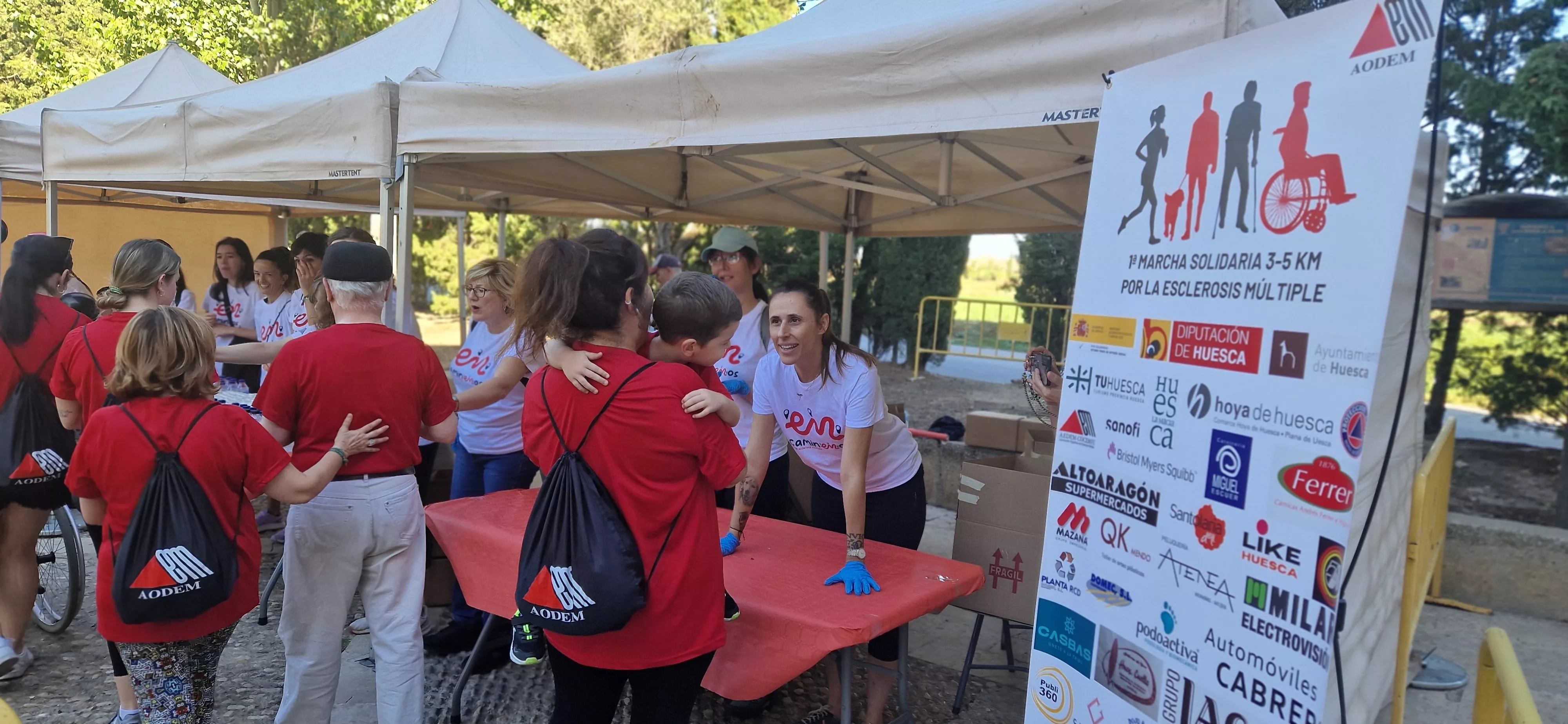 I Marcha por la Esclerosis Múltiple en Huesca. Foto Myriam Martínez 