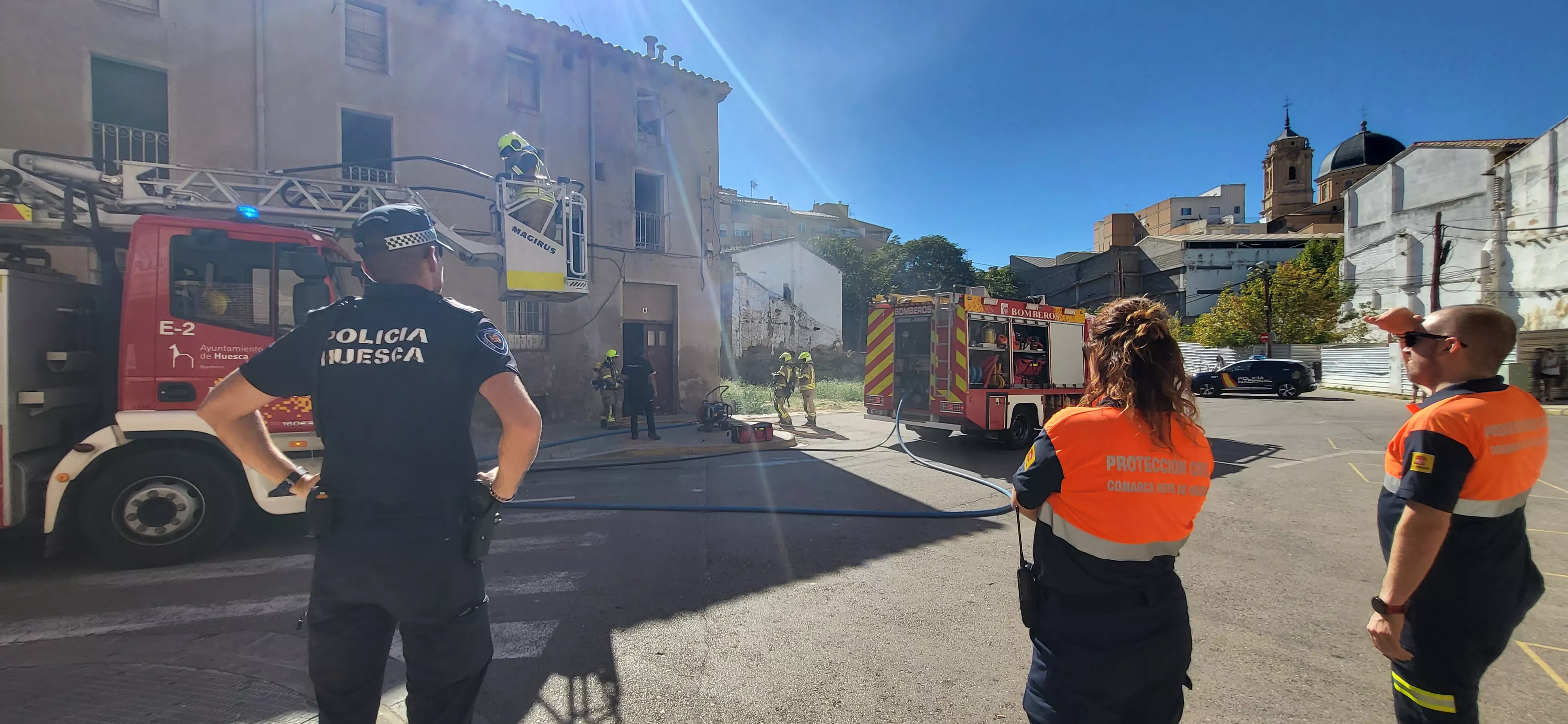 Incendio declarado en una casa okupada de la plaza San Félix y San Voto de Huesca. Foto Mercedes Manterola