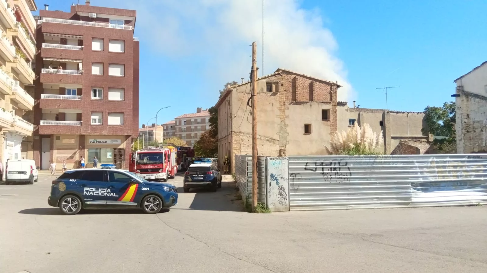 Incendio declarado en una casa okupada de la plaza San Félix y San Voto de Huesca. 