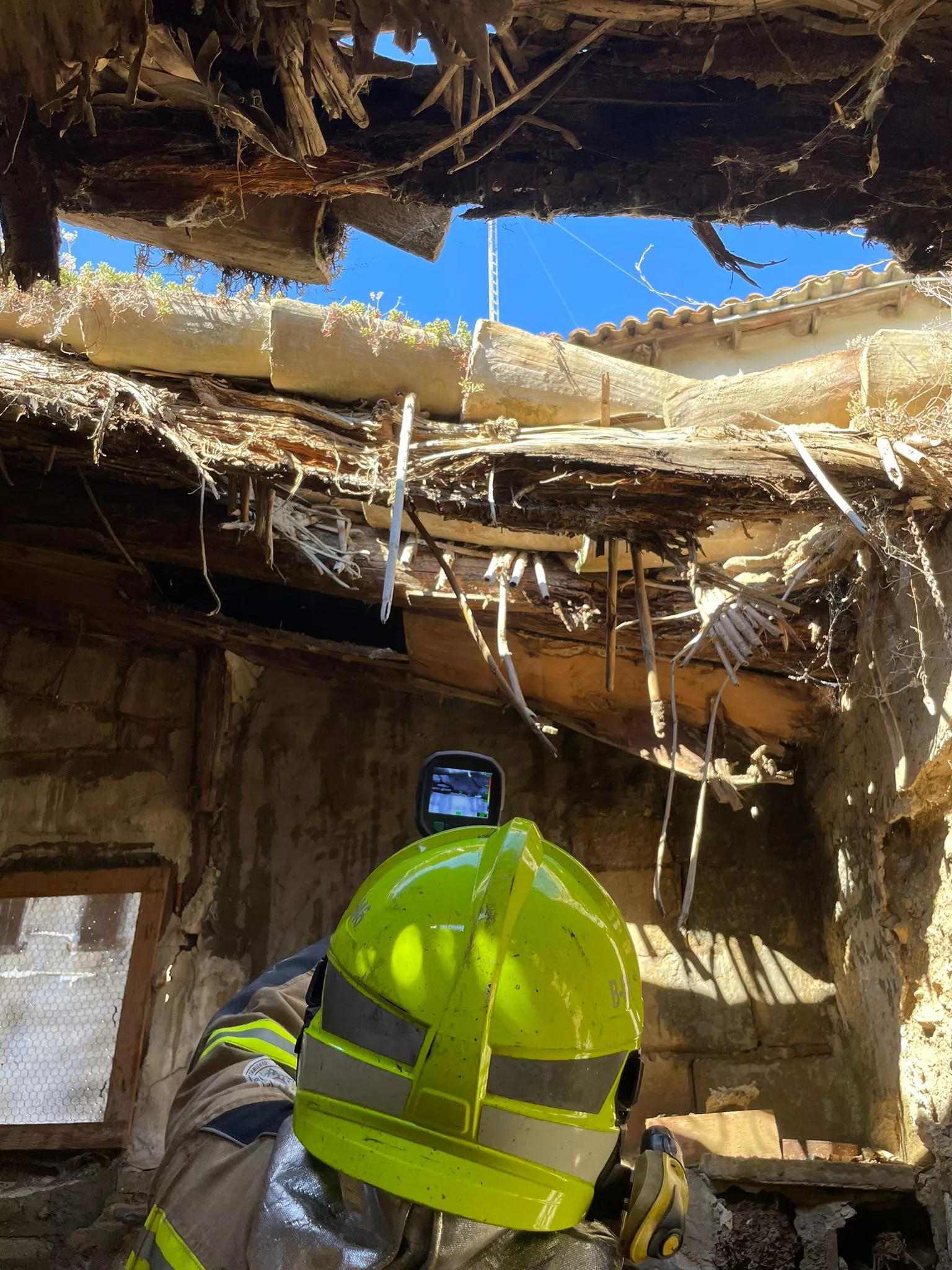 Incendio declarado en una casa okupada de la plaza San Félix y San Voto de Huesca. 