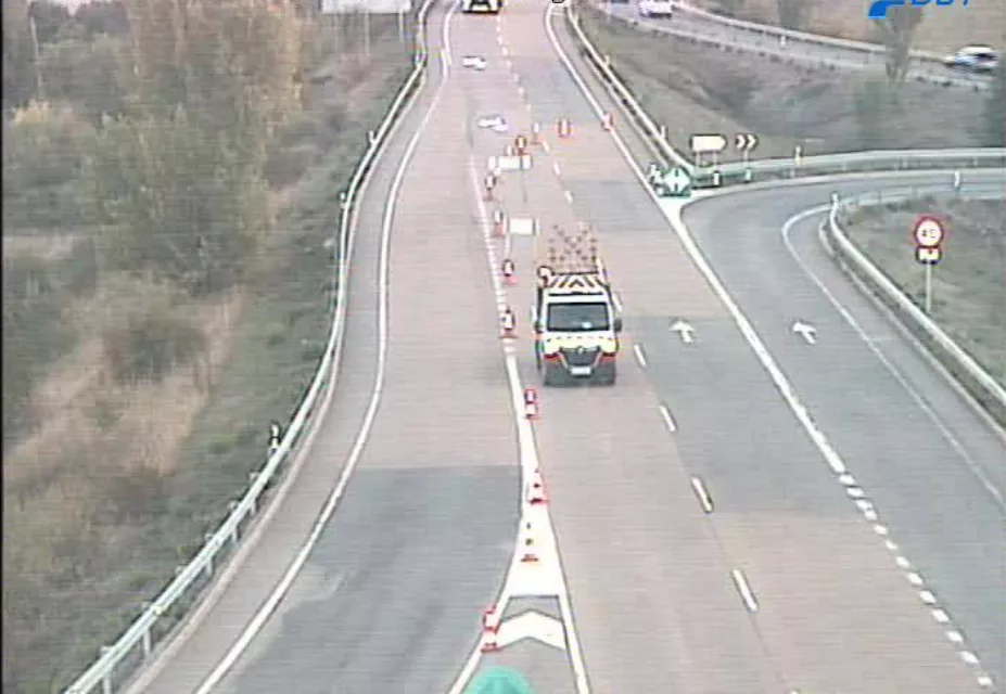 Tráfico cortado en la N-330 por un accidente de tráfico.