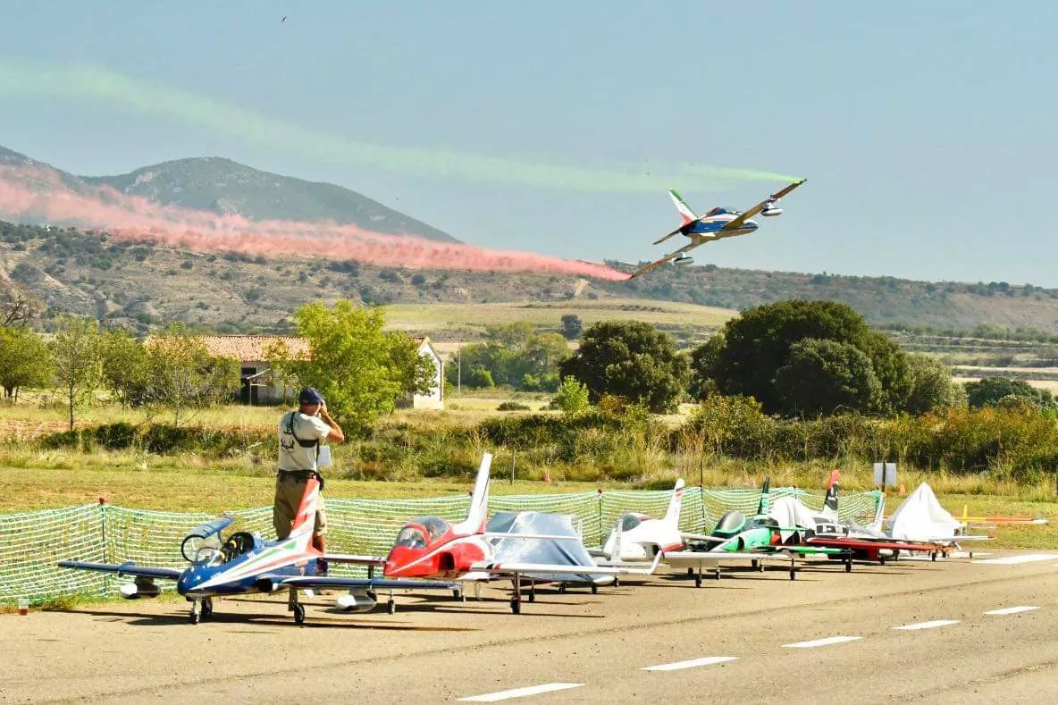 Exhibición de aeromodelismo en Igriés. Foto Club Aeromodelismo Osca