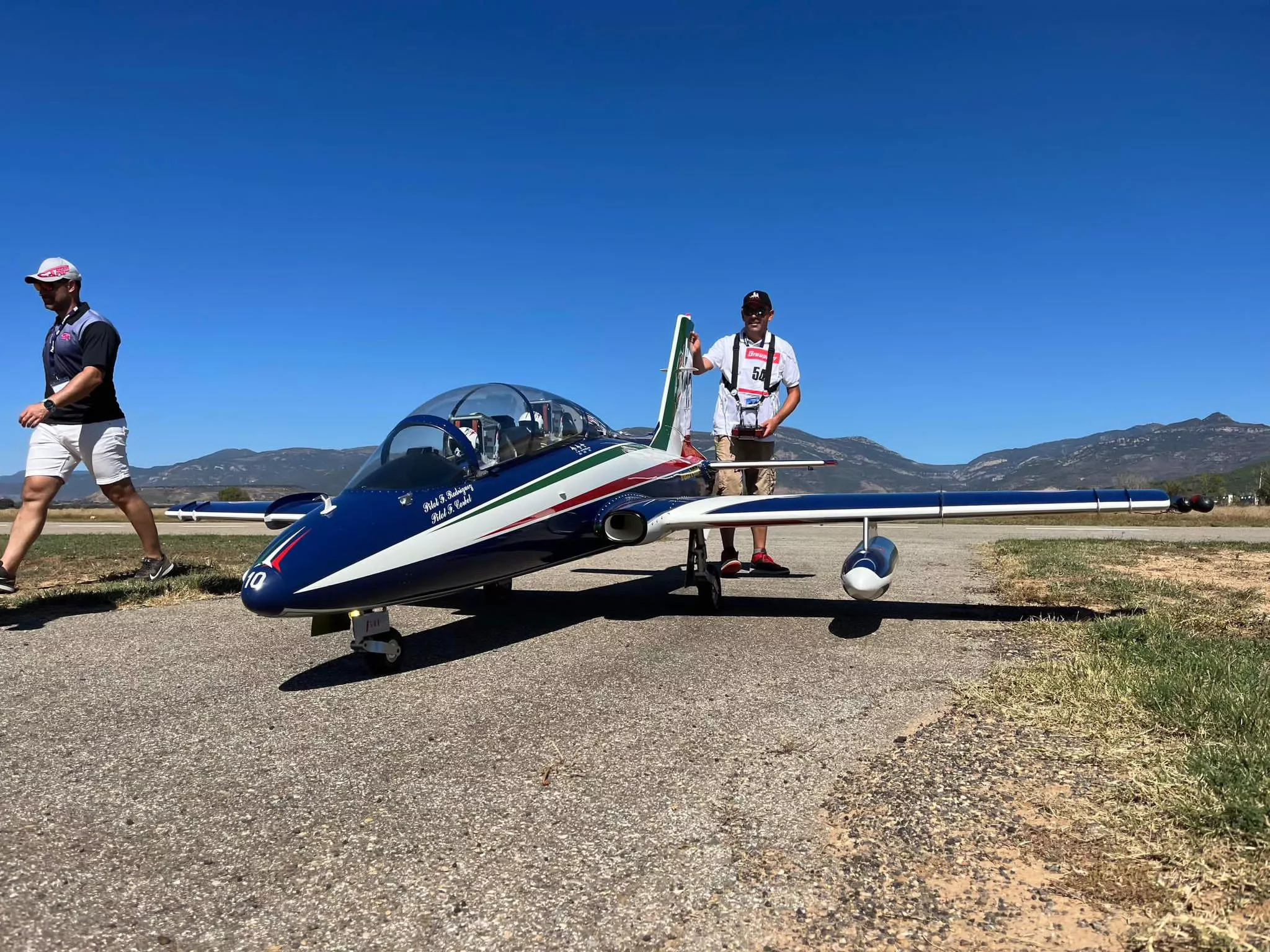Exhibición de aeromodelismo en Igriés. Foto Club Aeromodelismo Osca