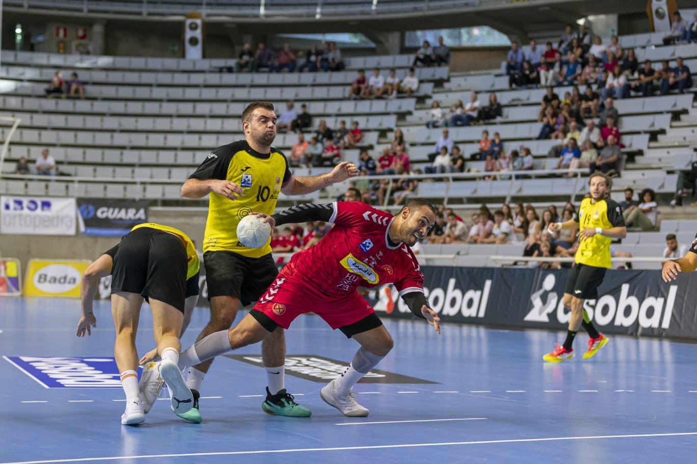 Dija se dispone a lanzar en la victoria ante Guadalajara. Foto: Andrey Sapizhak