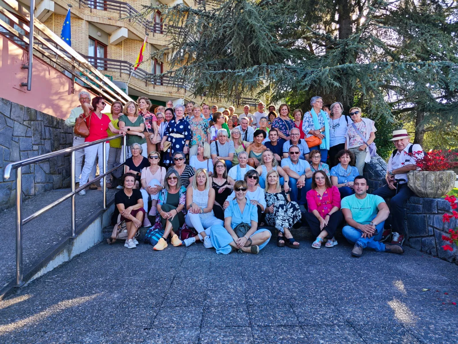 Participantes en el encuentro de voluntarios de la Asociación Española Contra el Cáncer en Huesca.