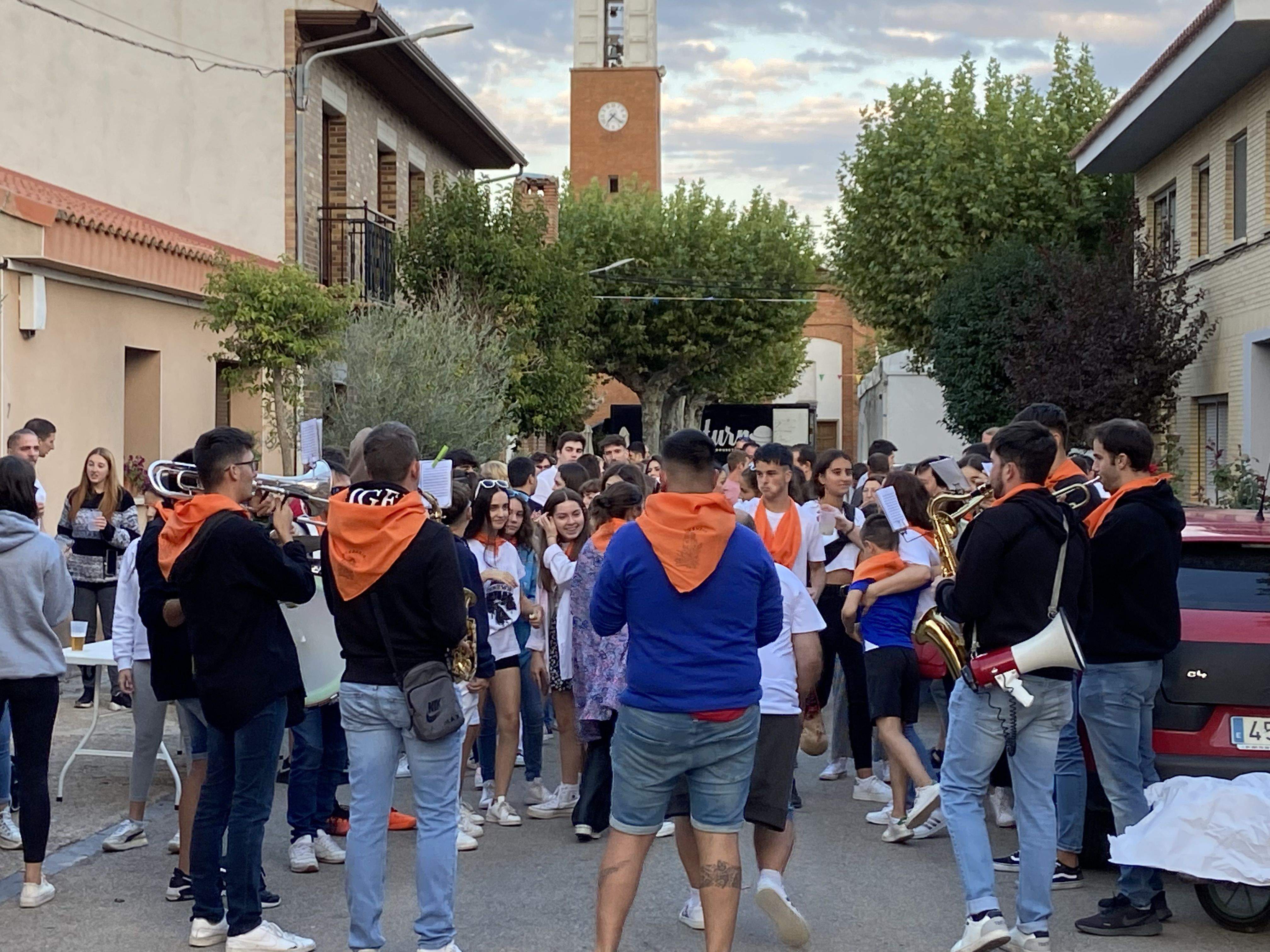 Ronda por las calles de Montesusín