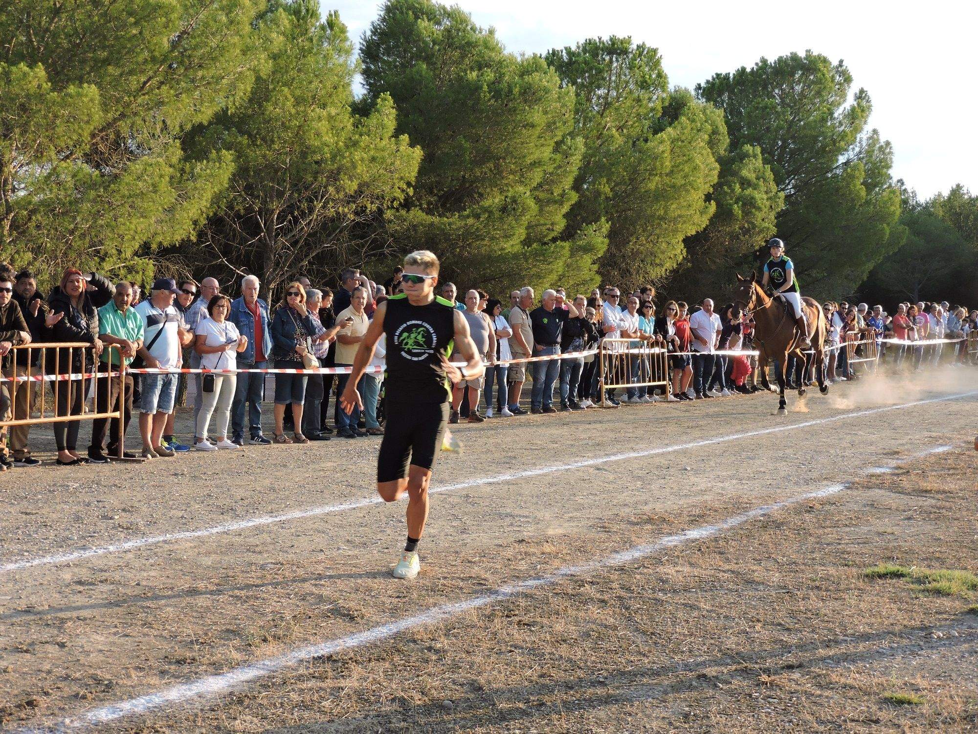 2 Javier Coscolla y Gábalo.
