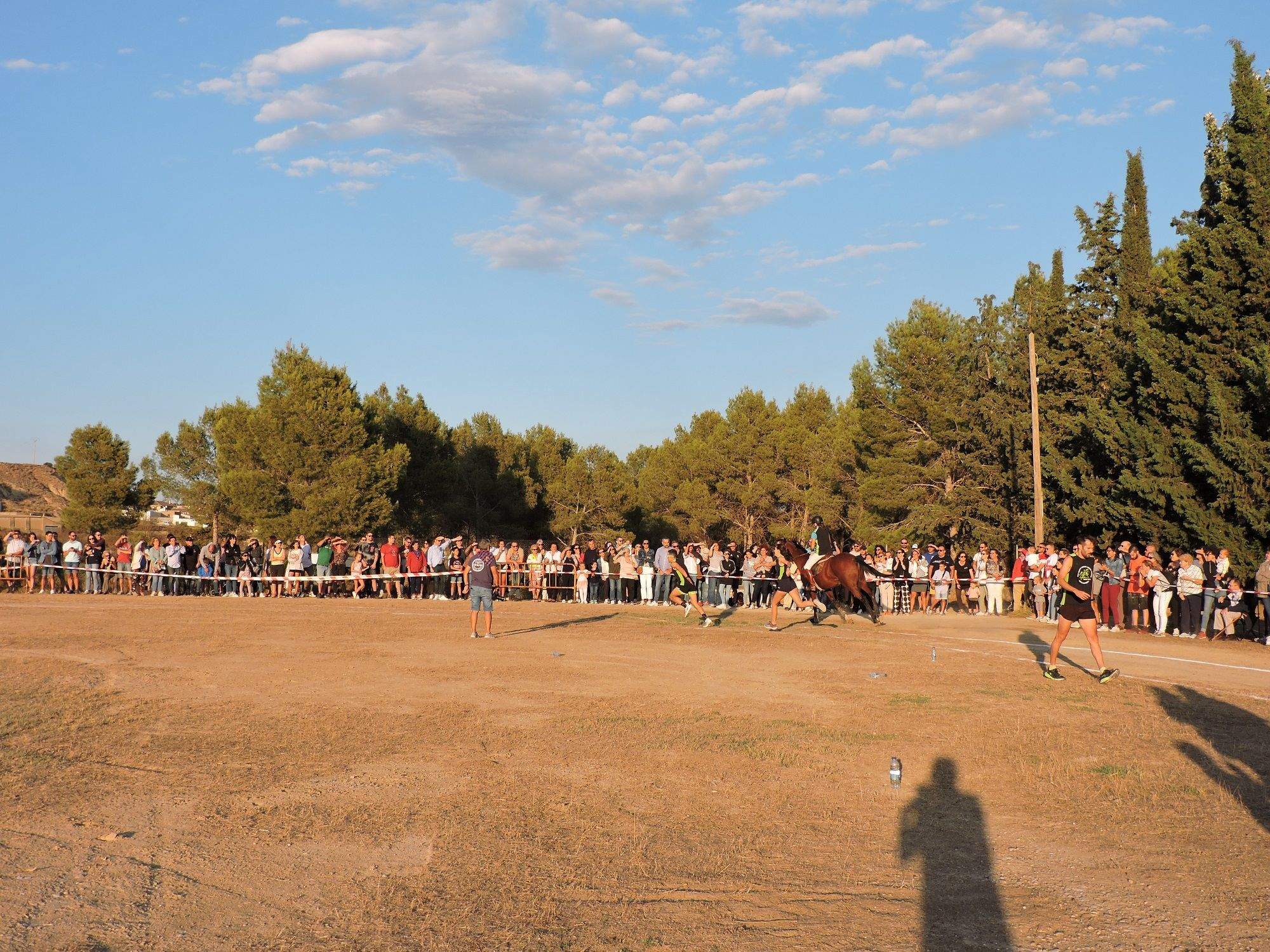 4 Abadías y Leyra en el cambio de relevo.