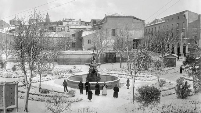 Plaza (fotoAlbasini) Plaza (fotoAlbasini)