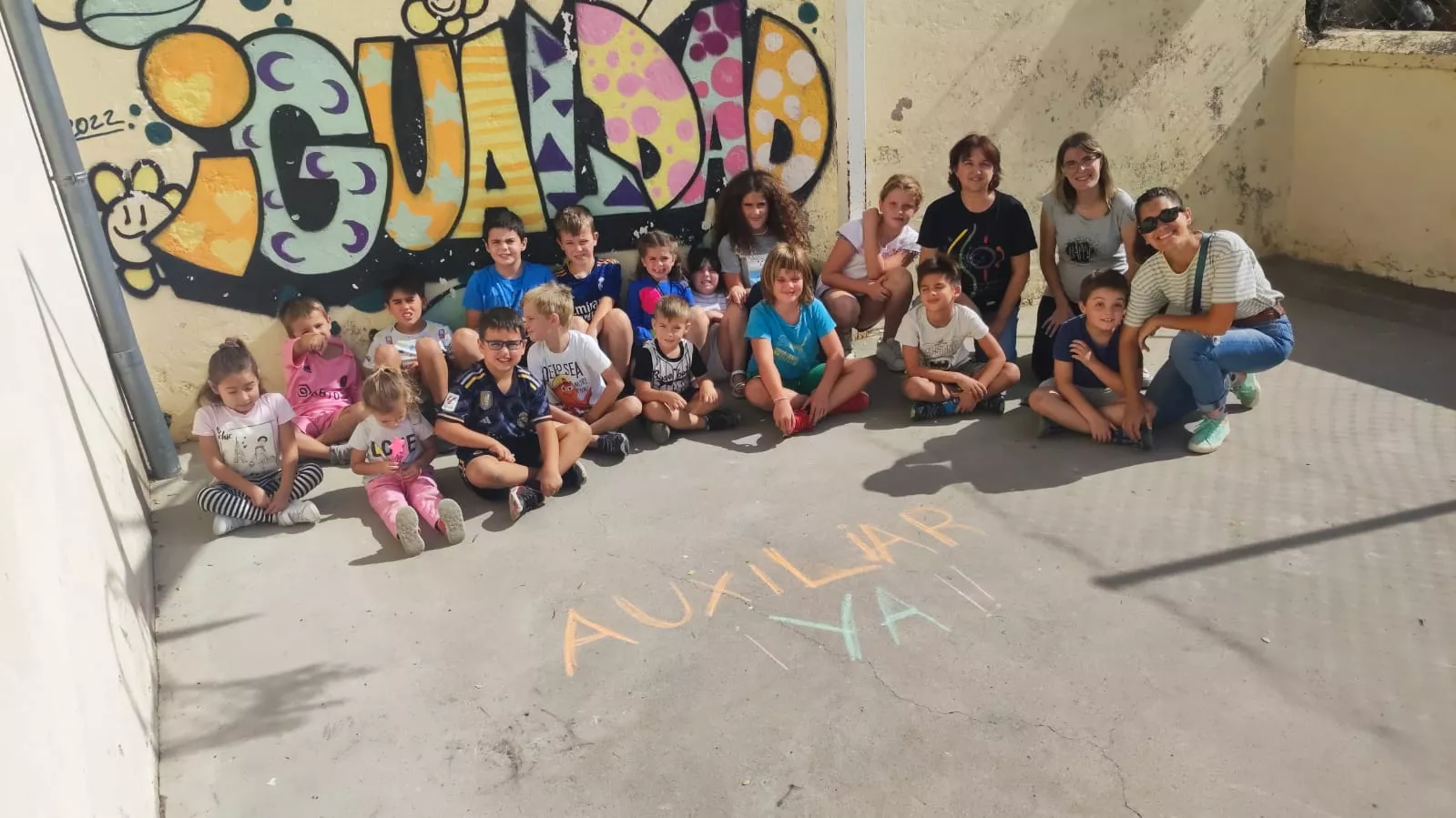 Concentración para pedir la contratación de auxiliares de educación especial.. CRA Cinca Cinqueta.