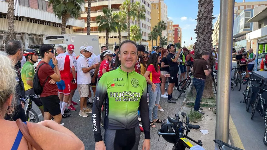 Míchel Pascual, ciclista del CC Oscense y representante de la Policia del Ayuntamiento de Huesca, participa en los Juegos Europeos de Policías y Bomberos.