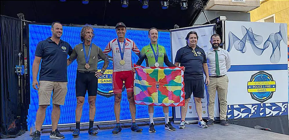 Míchel Pascual, ciclista del CC Oscense y representante de los Policías del Ayuntamiento de Huesca.