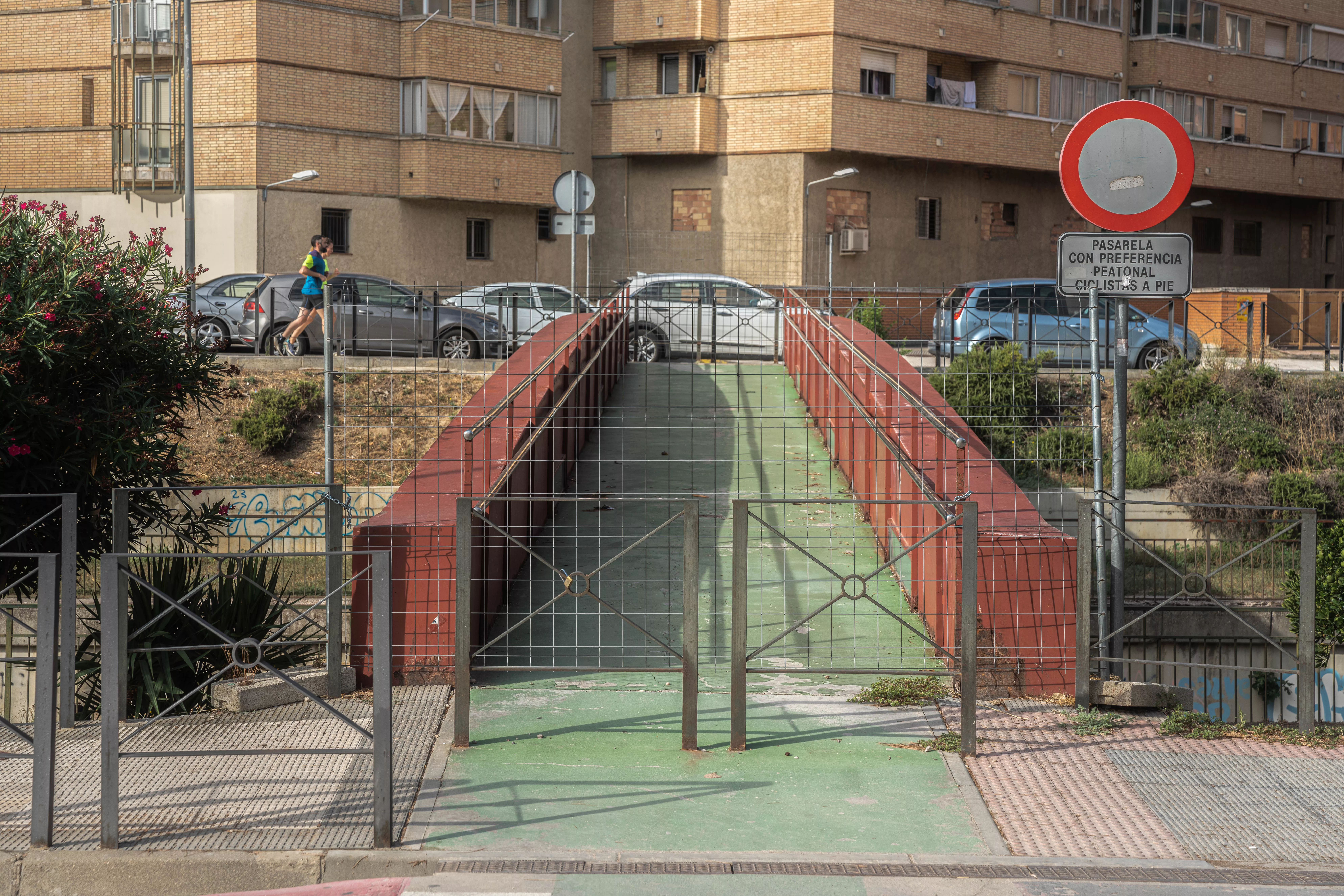 Pasarela río Isuela.