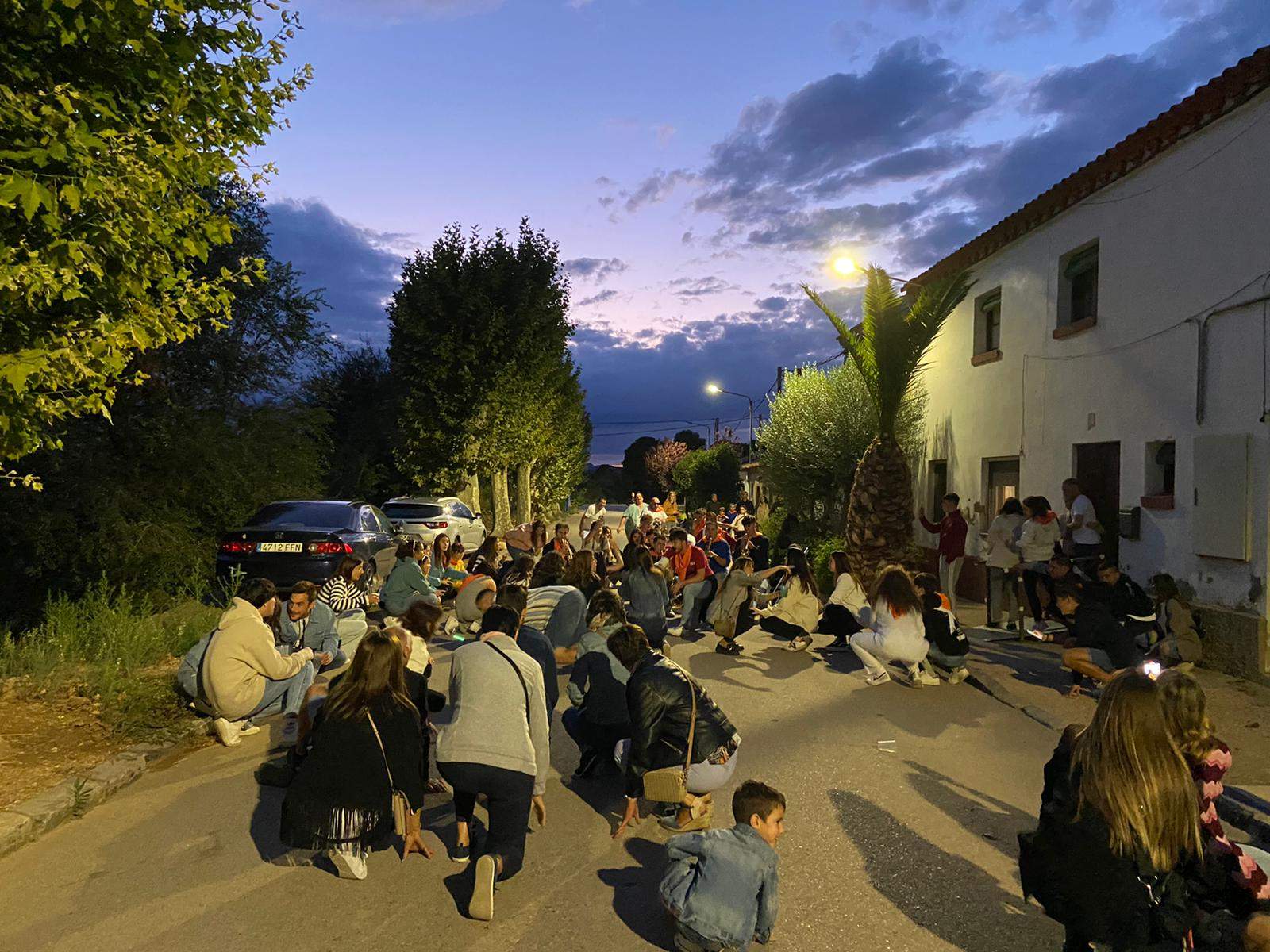 Fiestas de Montesusín 2022. Un anochecer bonito.
