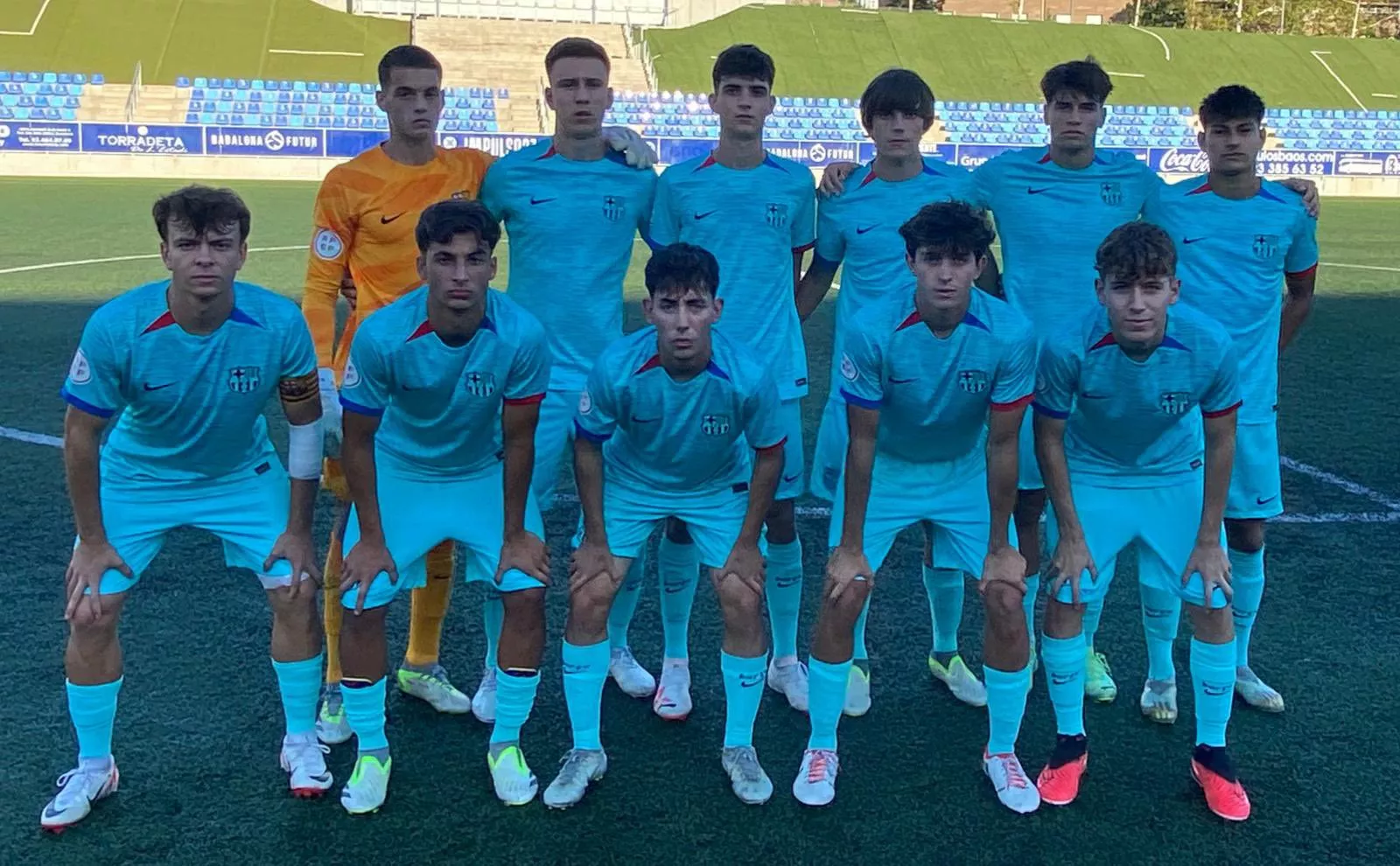Once del FC Barcelona Juvenil A ante el Badalona, próximo rival del Huesca DHJ. Once del FC Barcelona Juvenil A ante el Badalona, próximo rival del Huesca DHJ.