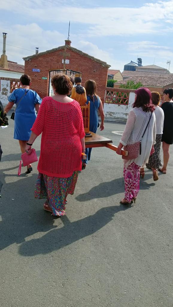 Fiestas de Montesusín 2022. Procesión de estas mañana de domingo.