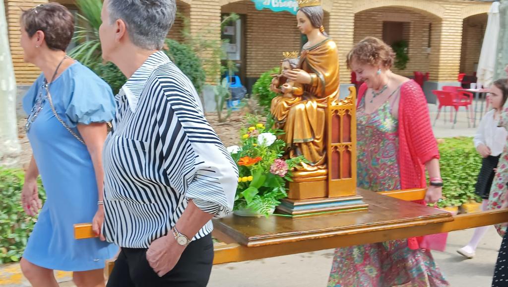 Fiestas de Montesusín 2022. Con la talla de la virgen