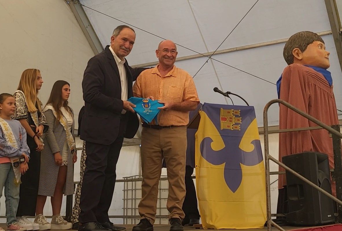 Pañoleta para los niños que no han cumplido un año desde la última feria. Foto Myriam Martínez