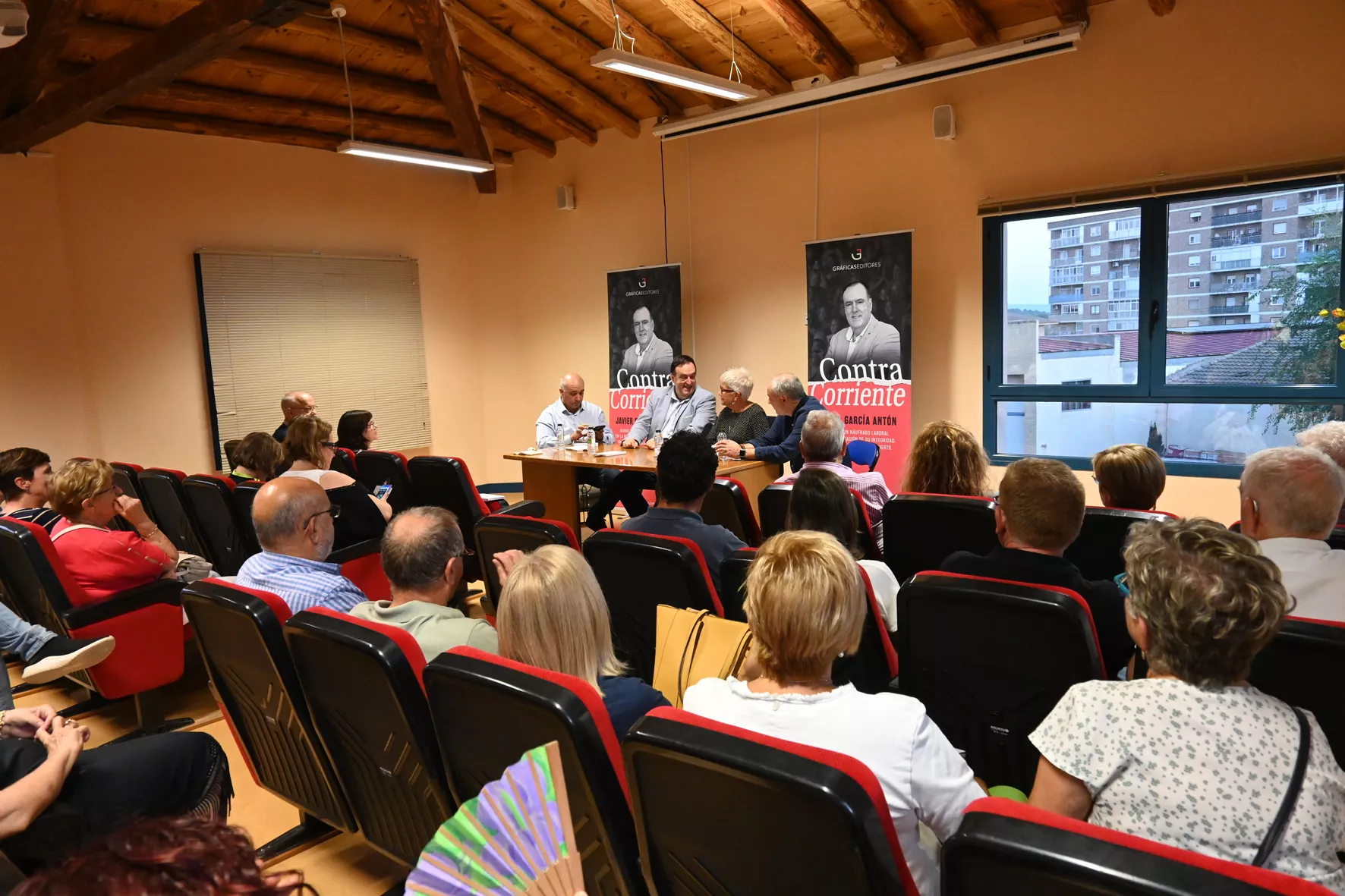 Presentación de Contracorriente de Javier García Antón en Sariñena. Foto Carlos Jalle González