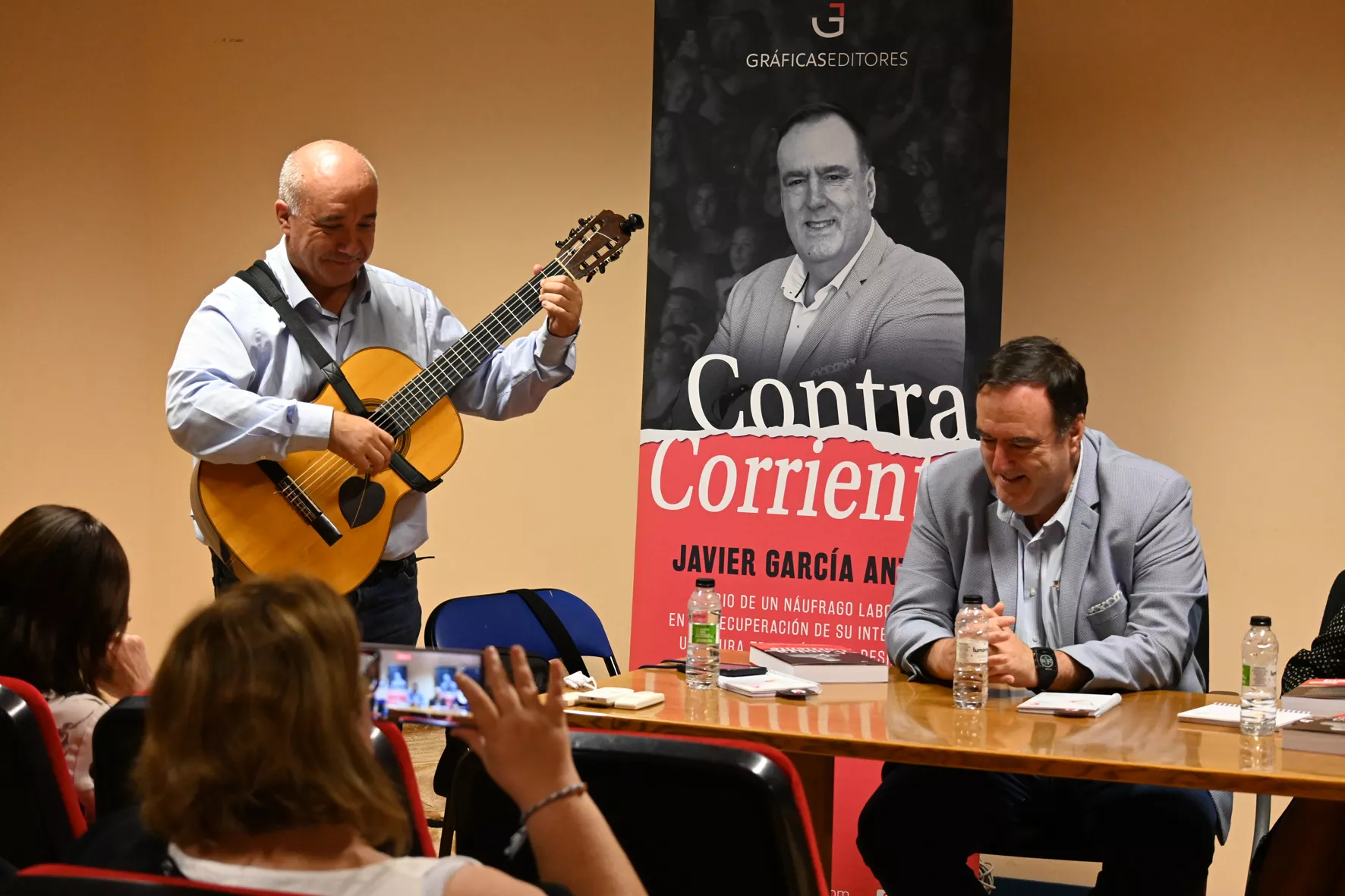 Presentación de Contracorriente de Javier García Antón en Sariñena. Foto Carlos Jalle González