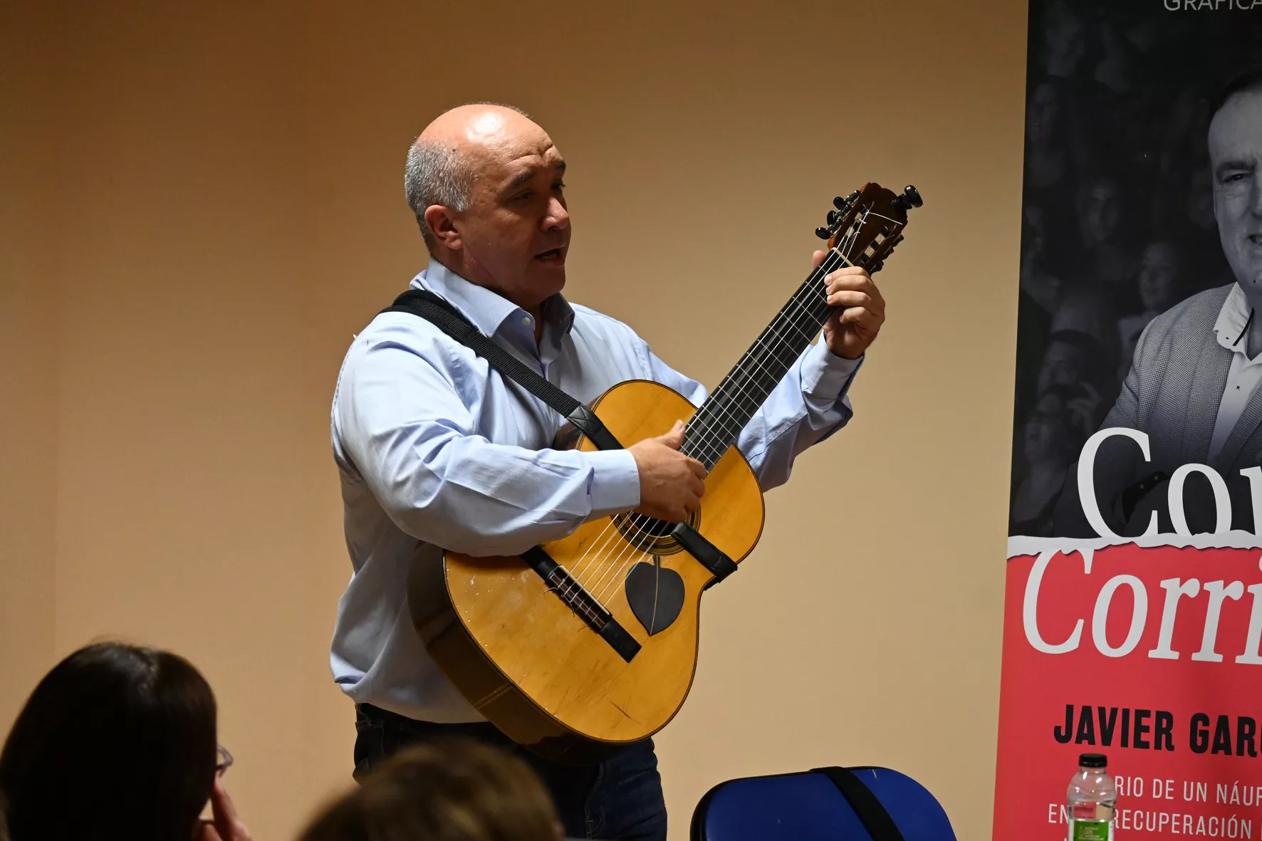 Presentación de Contracorriente de Javier García Antón en Sariñena. Foto Carlos Jalle González
