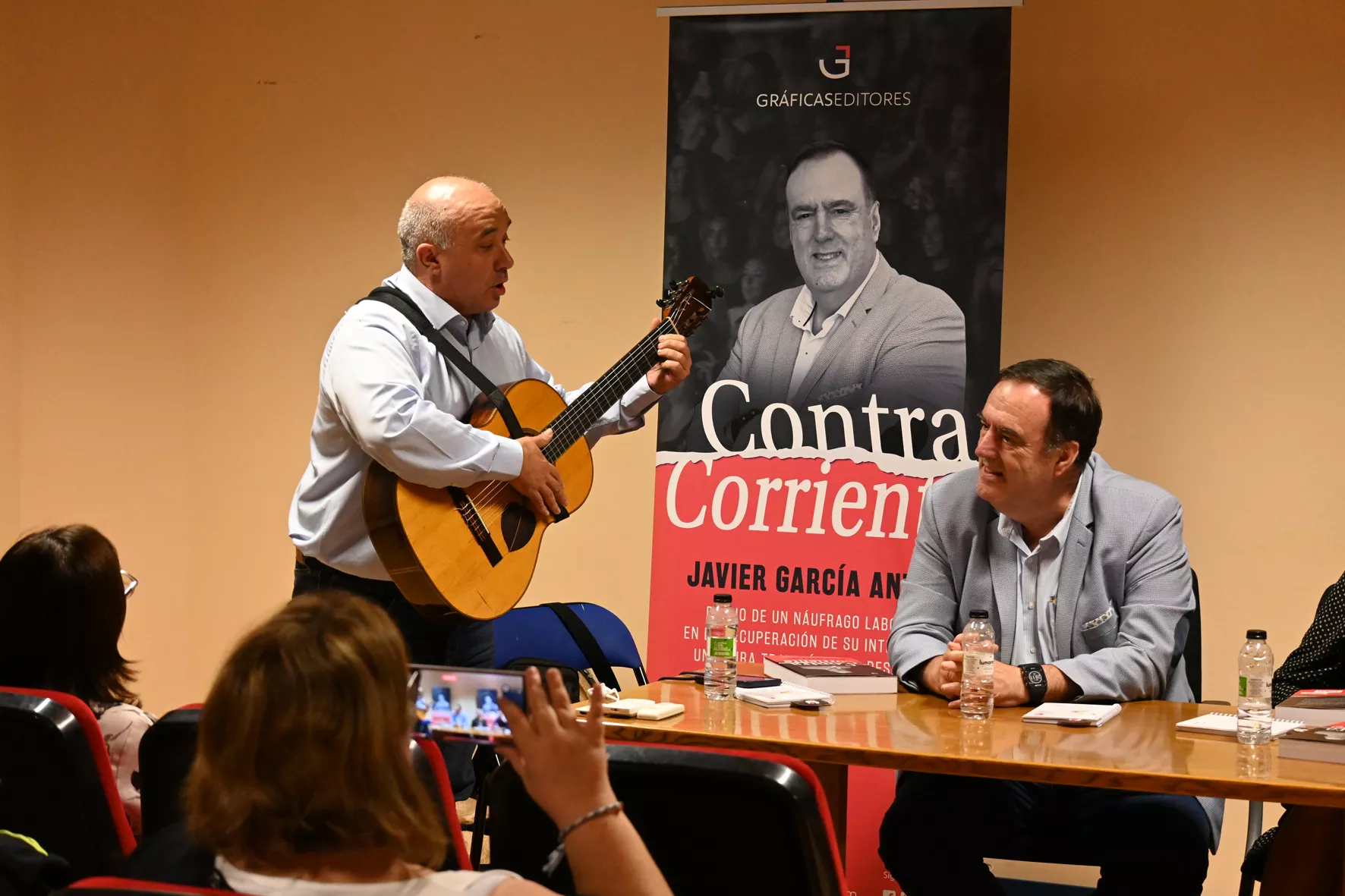 Presentación de Contracorriente de Javier García Antón en Sariñena. Foto Carlos Jalle González